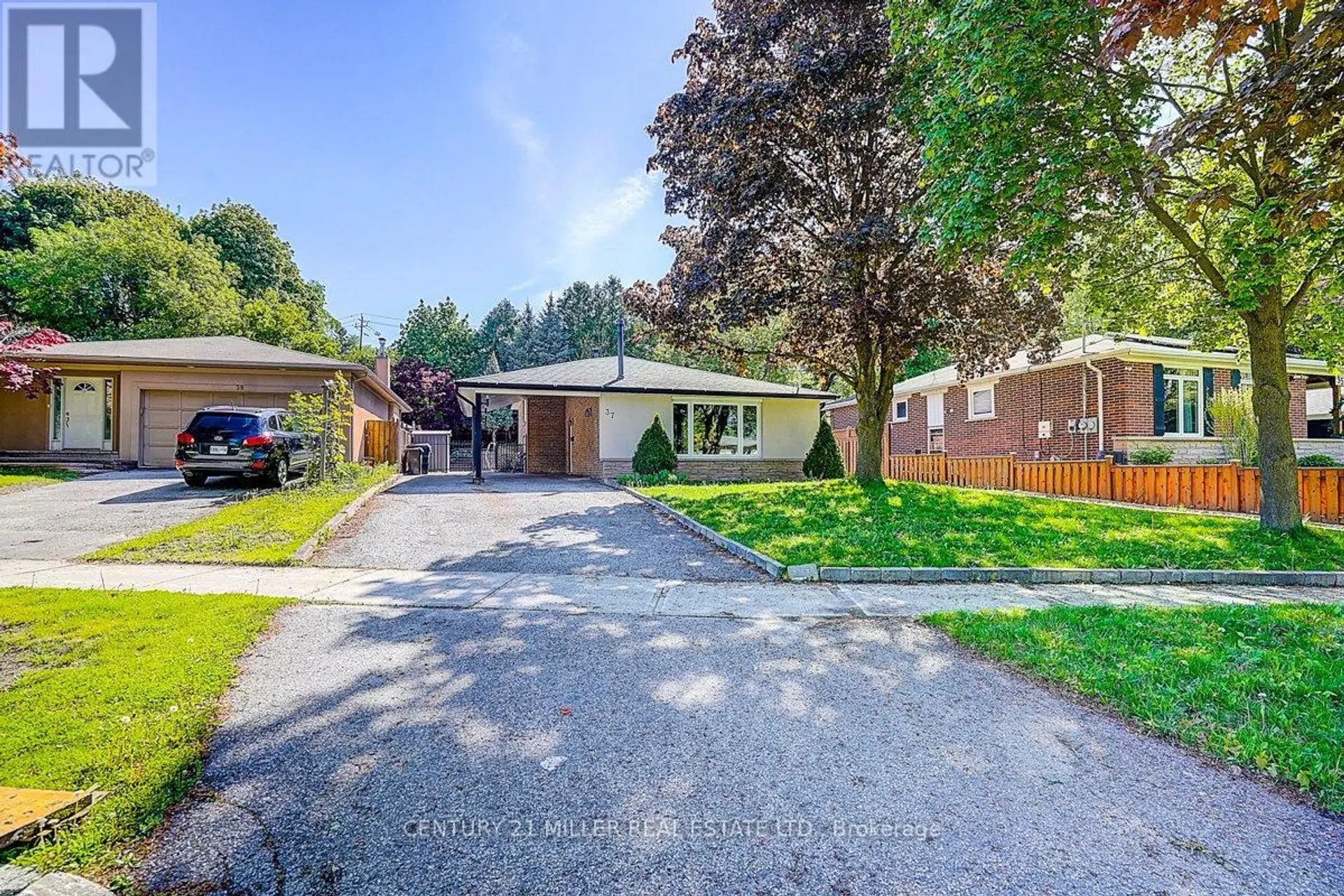 Property at 37 DALLINGTON DRIVE, Toronto, ON