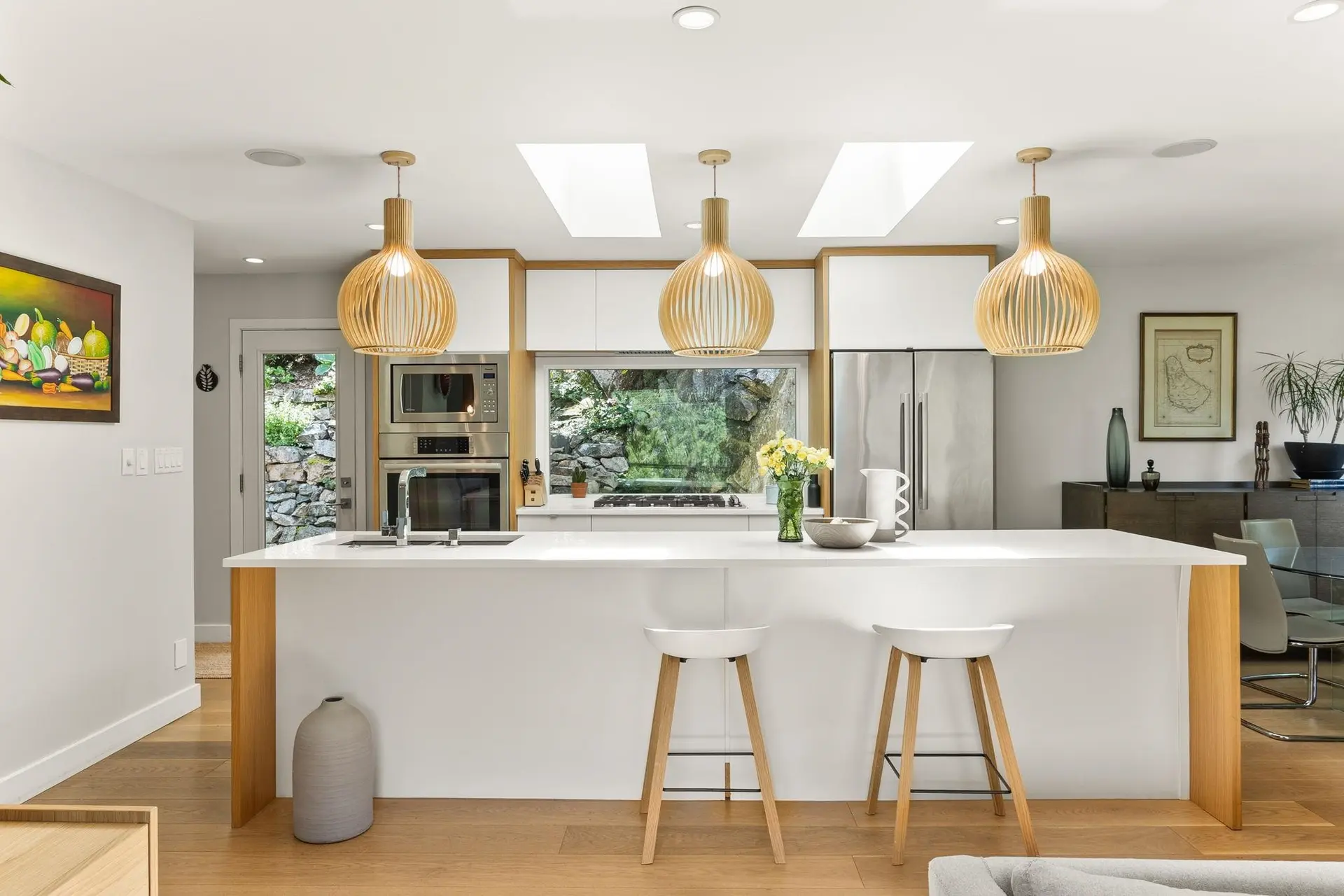 Property at 5566 Gallagher Place, West Vancouver, BC