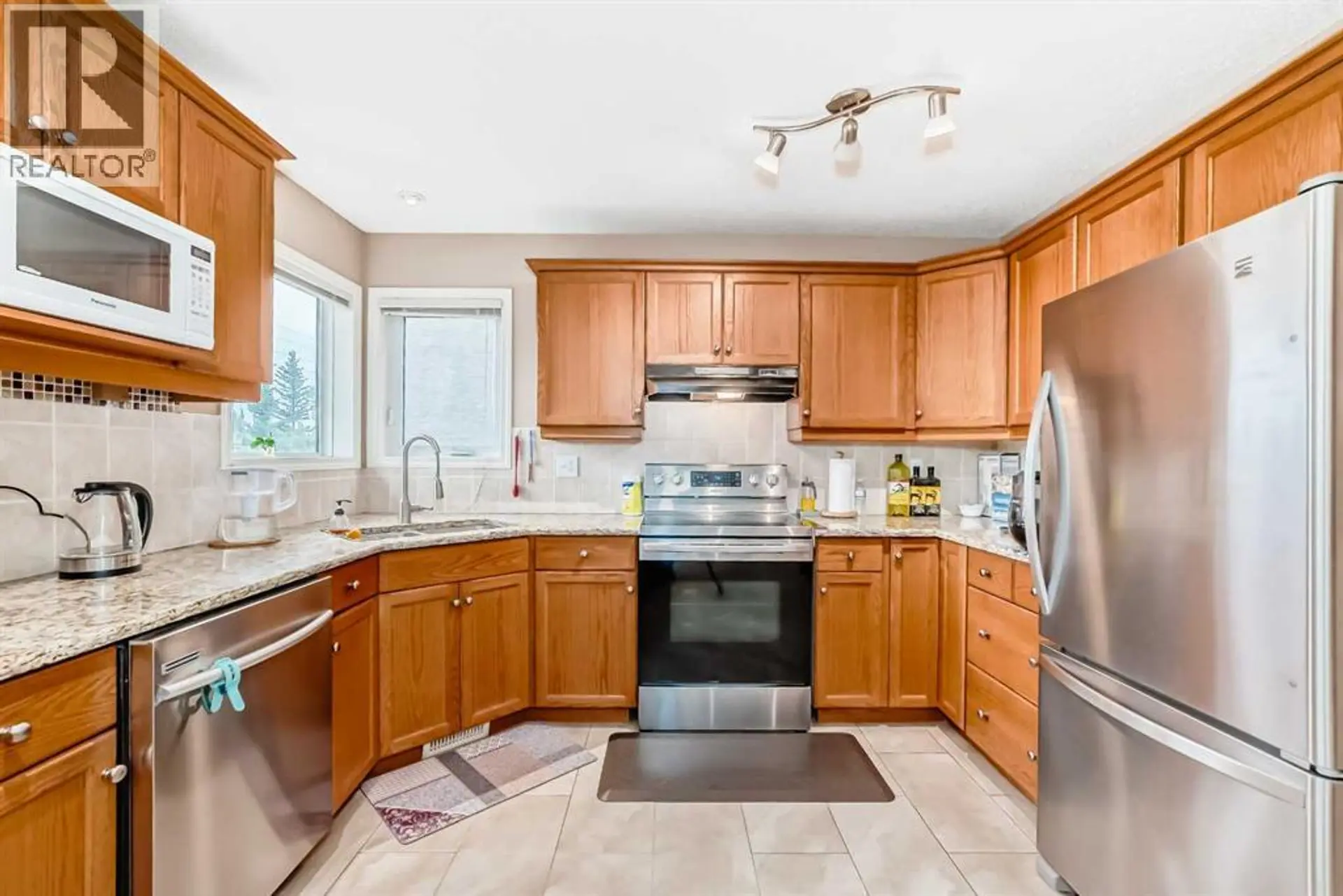 737 Wentworth Place SW - Image 4