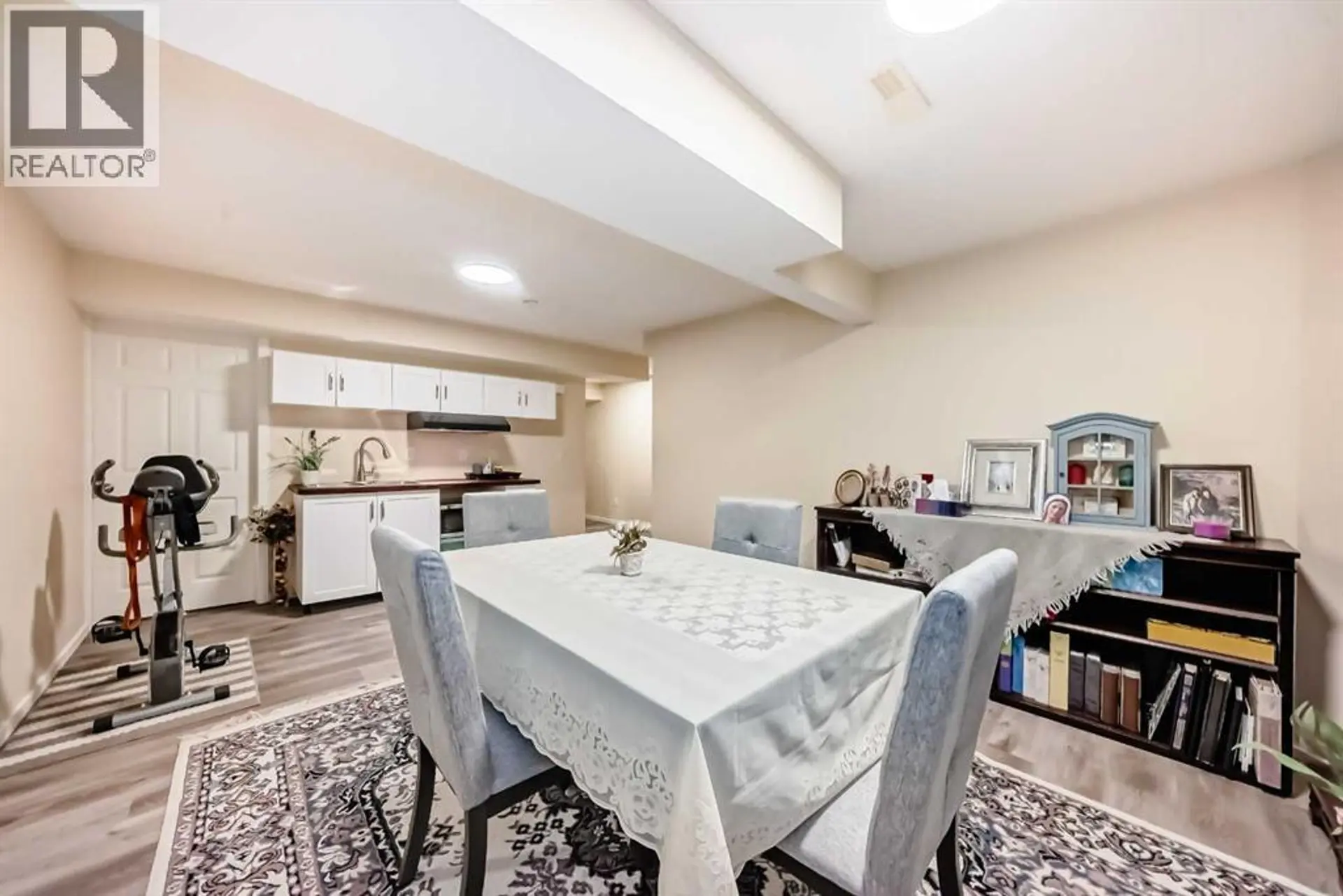 737 Wentworth Place SW - Image 10