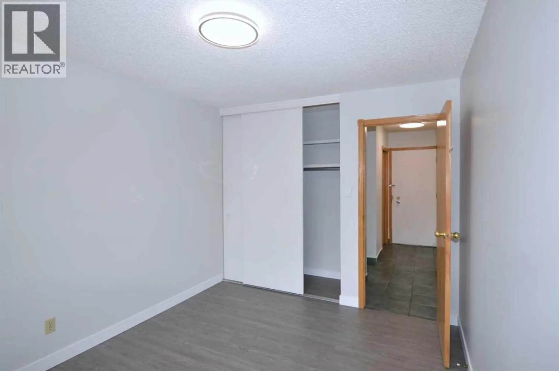 #303 635 56 Avenue SW - Image 9