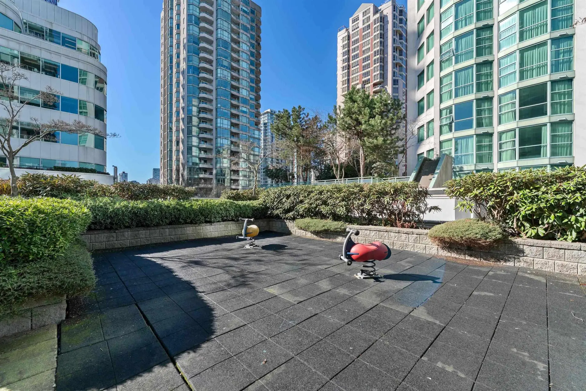 #802 821 Cambie Street - Image 15
