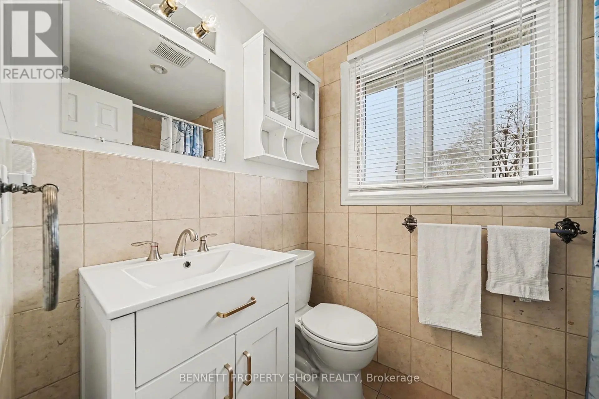 #186 1045 MORRISON DRIVE - Image 8
