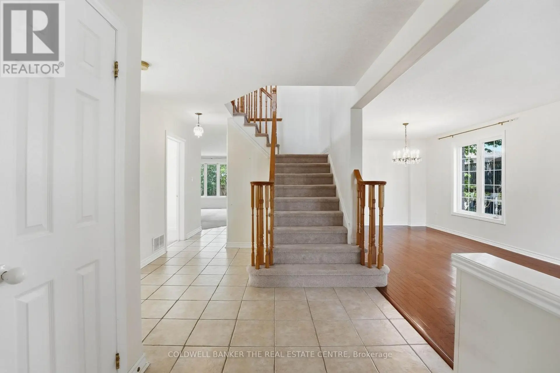 44 PRINCE WILLIAM WAY - Image 2