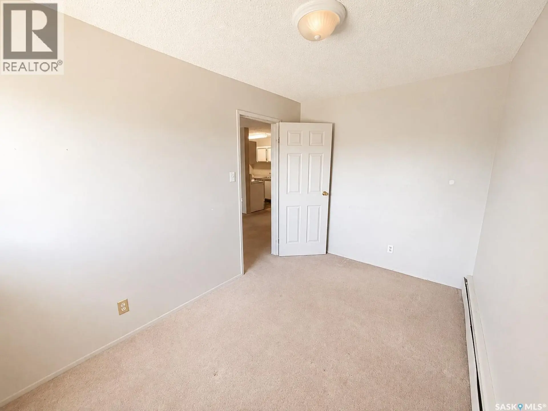 #301 203A Tait PLACE - Image 4