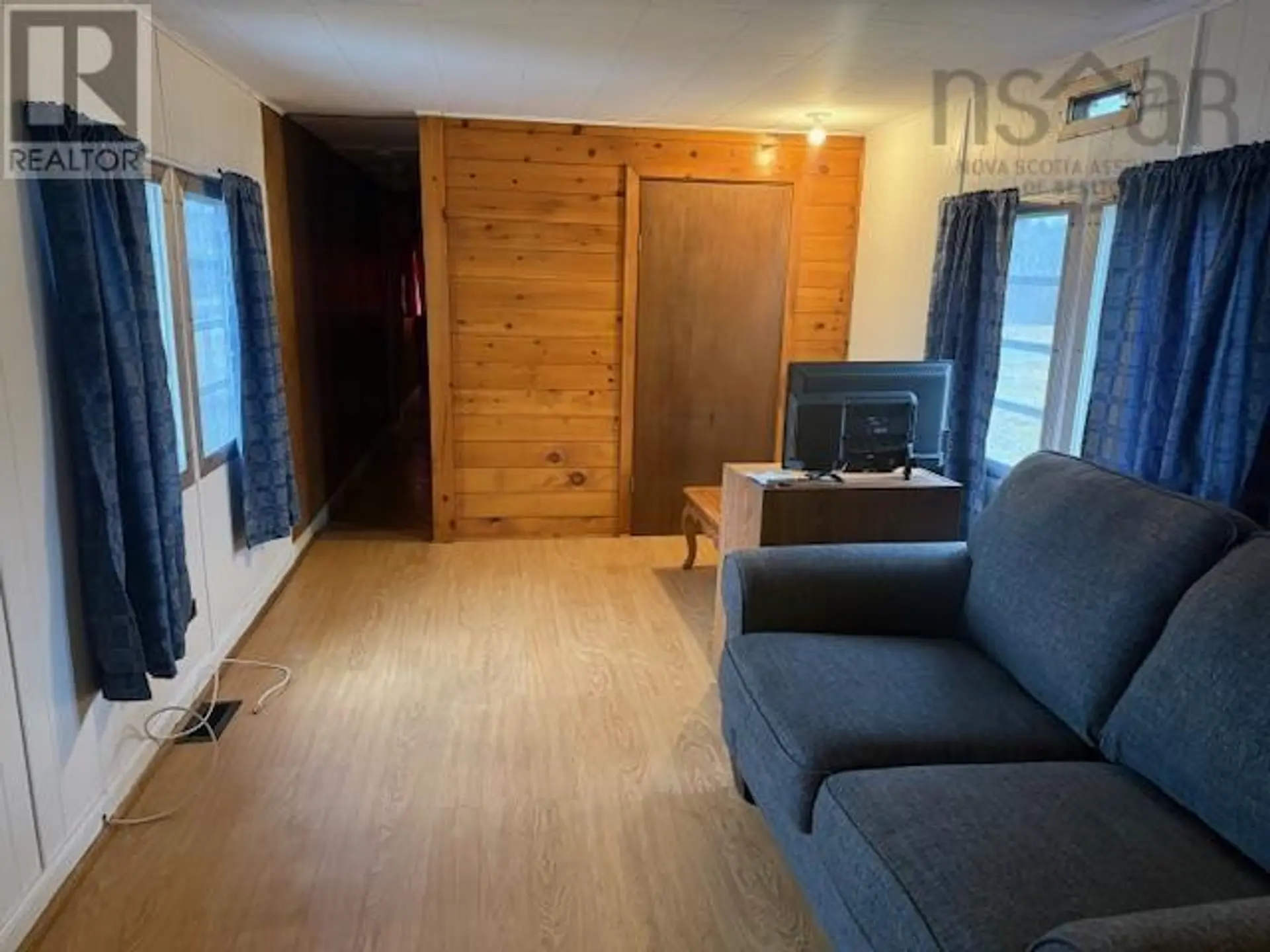 800 Highway 208 - Image 4