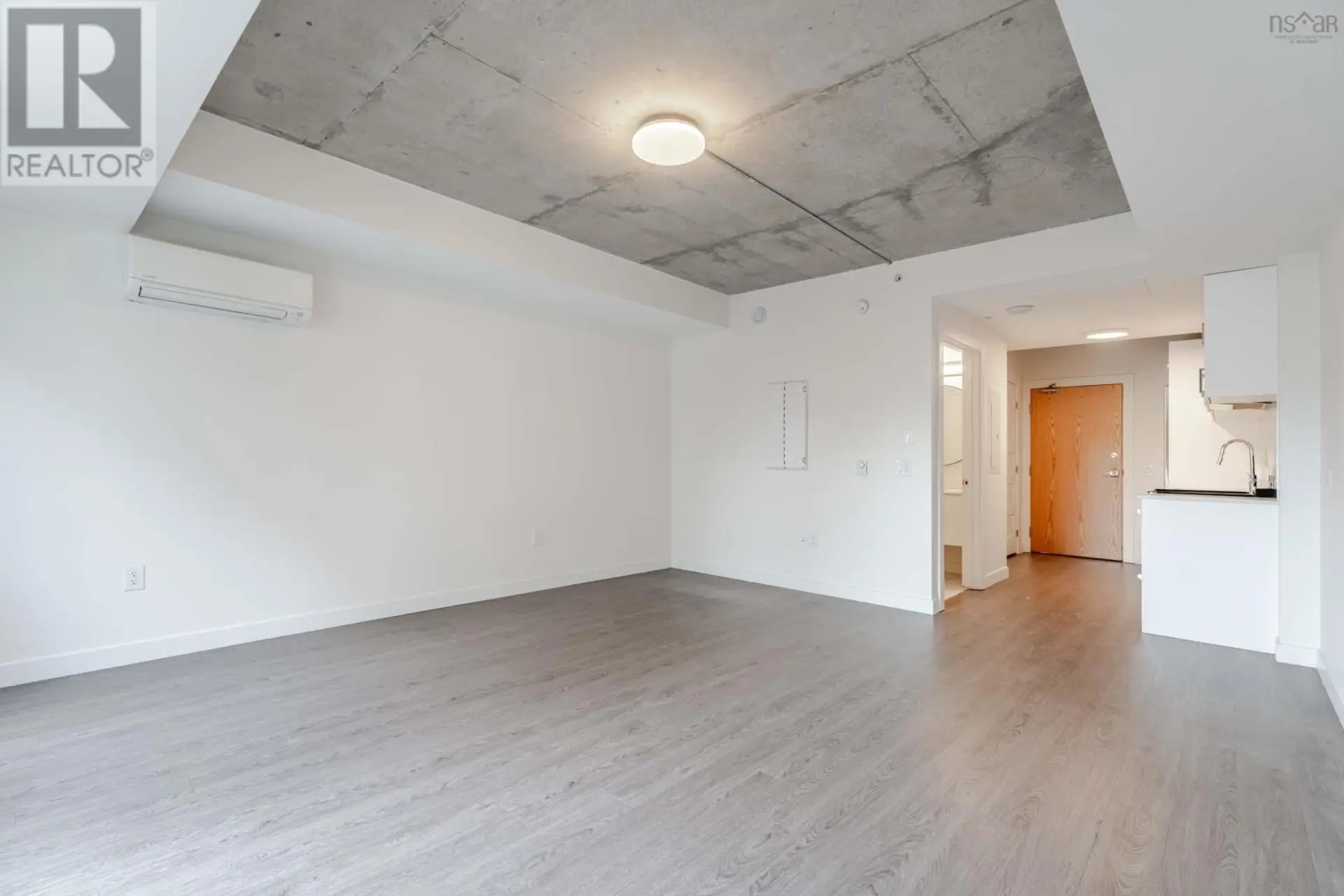 #210 5684 West Street - Image 9