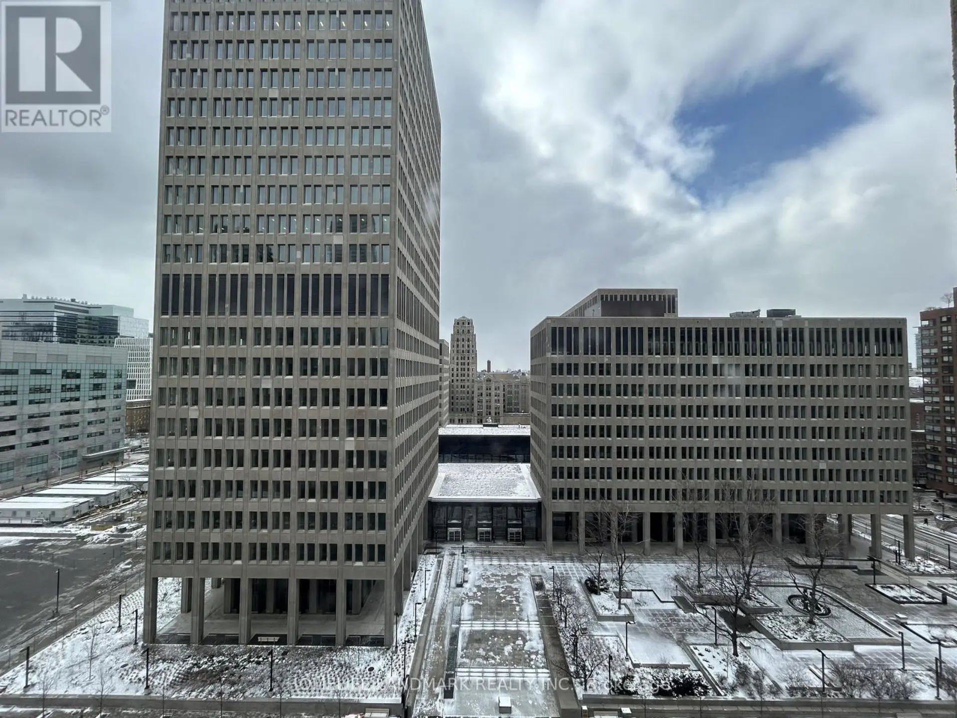 #1204 909 BAY STREET - Image 18