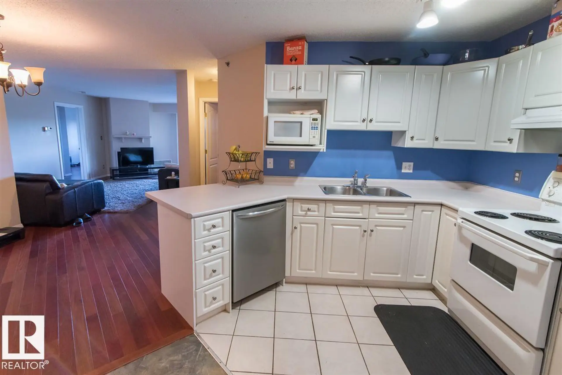 #211 9640 105 ST NW - Image 9