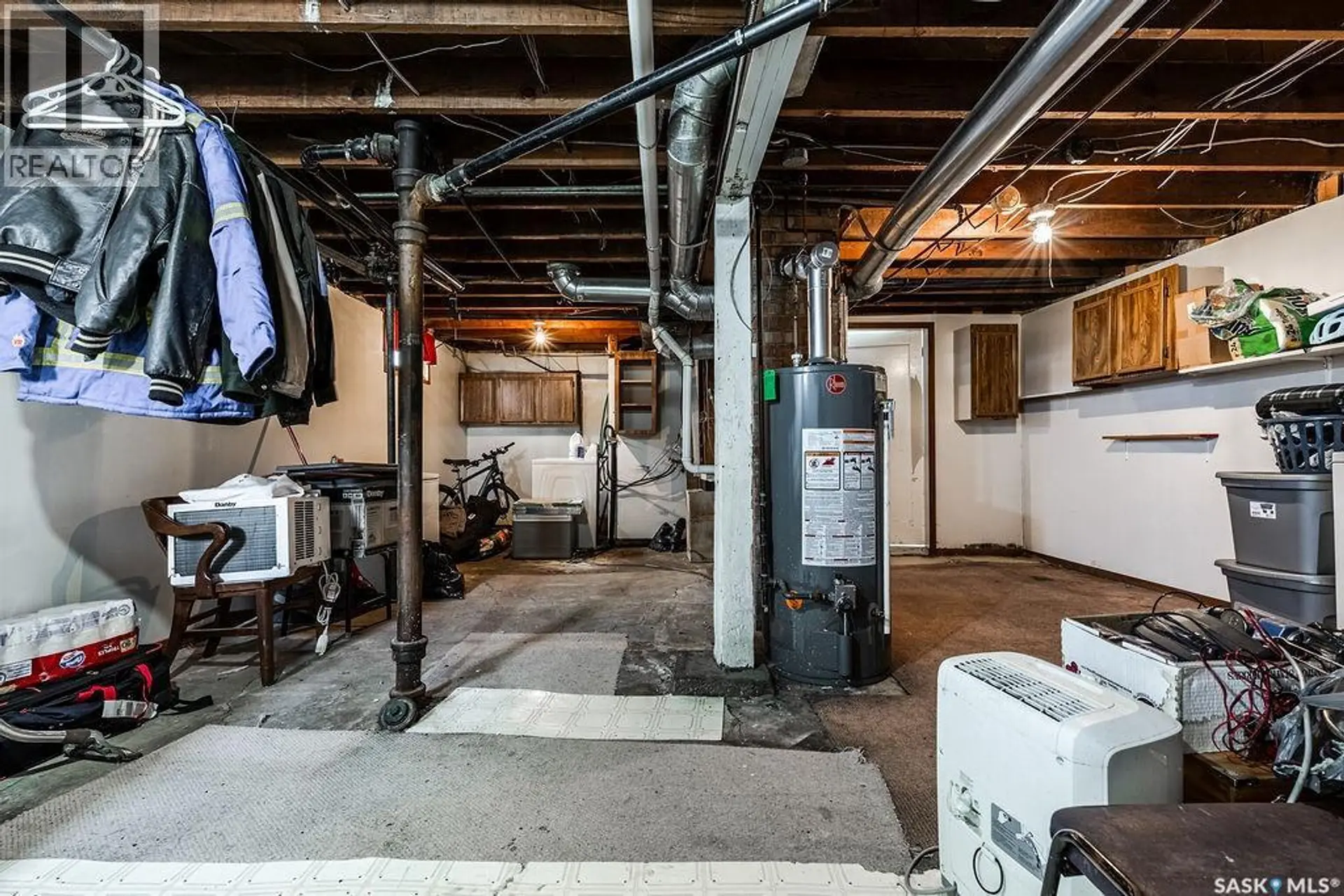 1304 Broadway AVENUE - Image 13