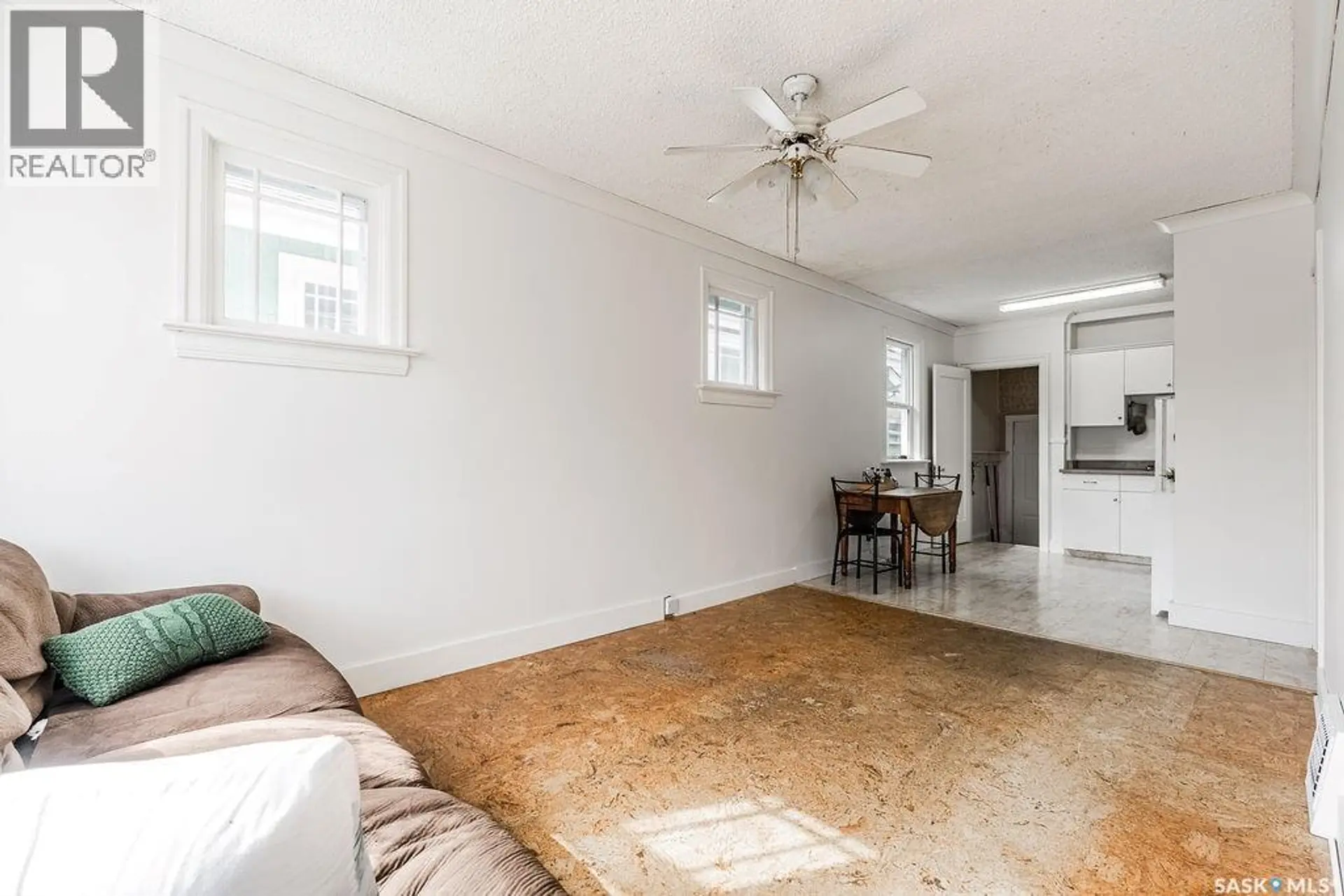 1304 Broadway AVENUE - Image 3