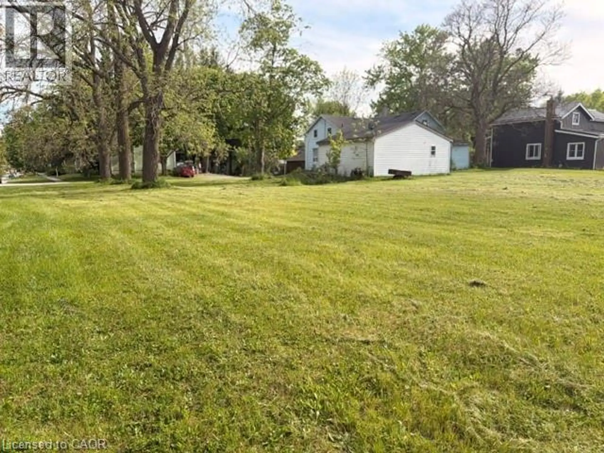 37 YOUNG Street - Image 12