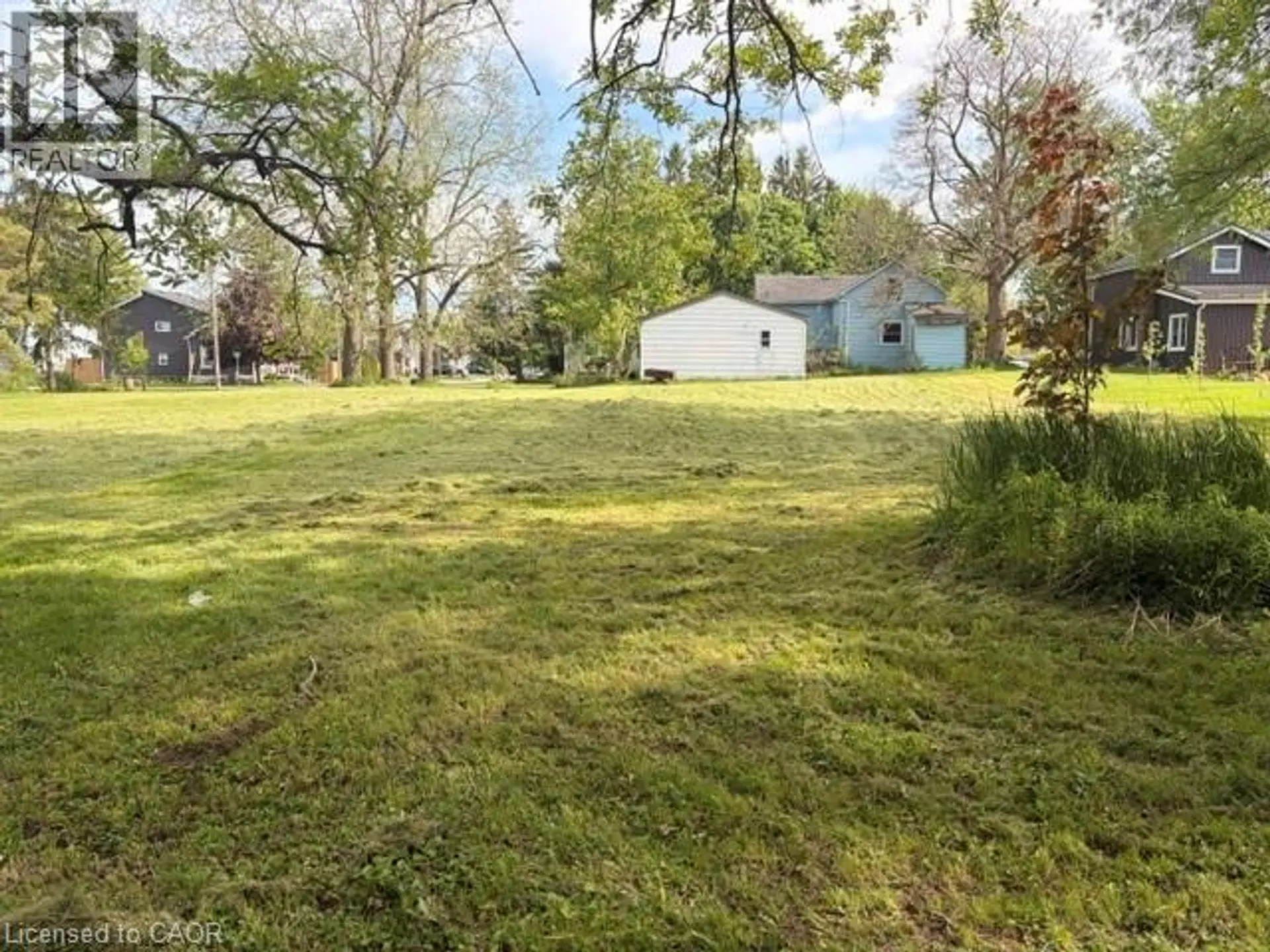 37 YOUNG Street - Image 5
