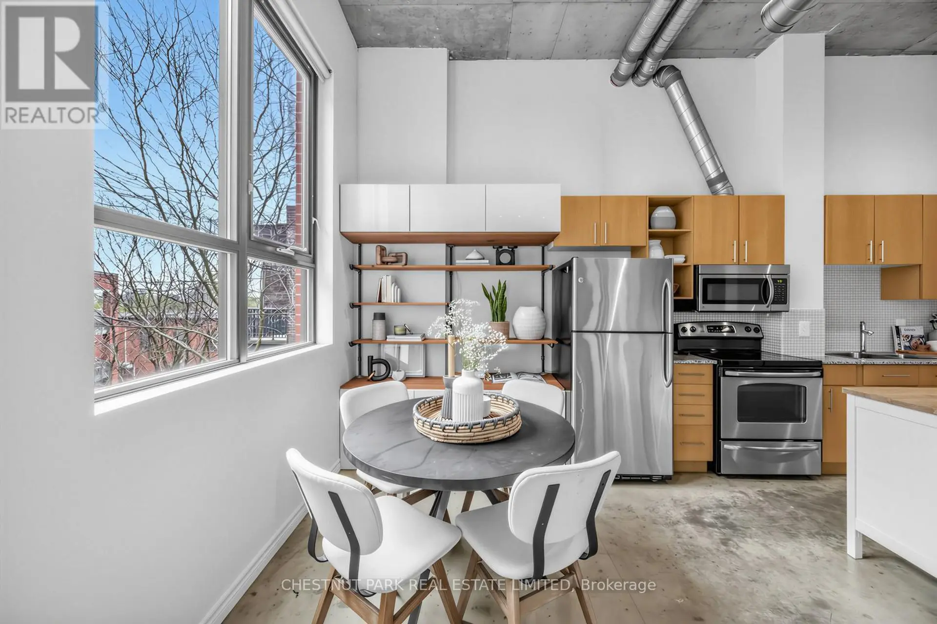 #301 363 SORAUREN AVENUE - Image 11