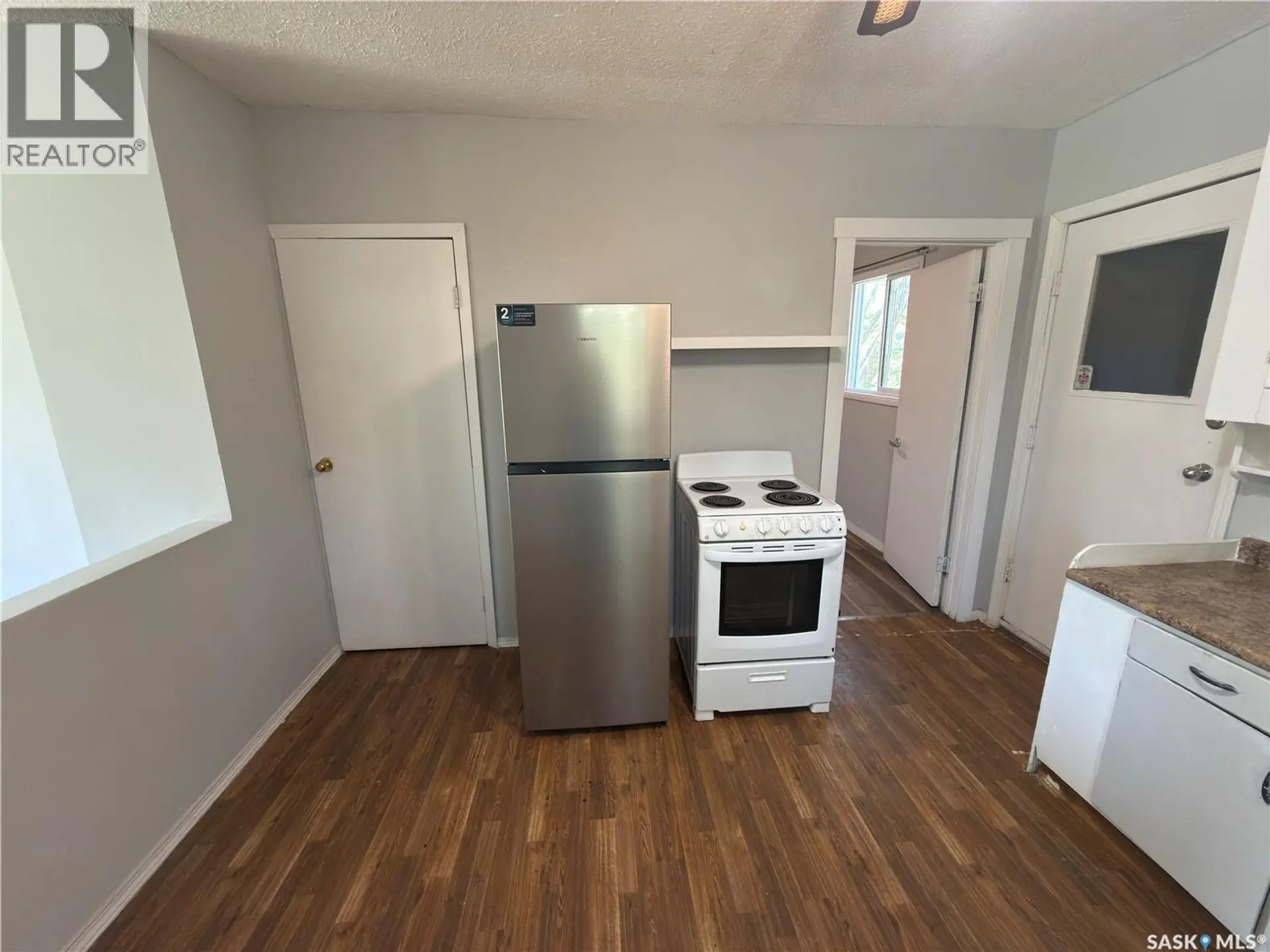 844 13th STREET W - Image 6