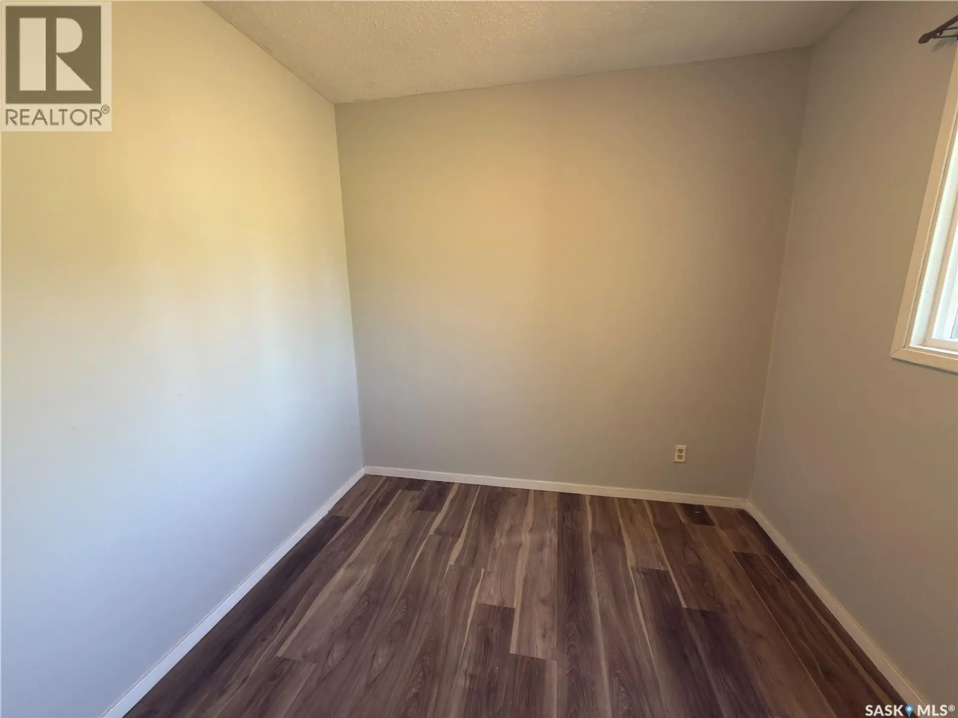 844 13th STREET W - Image 7