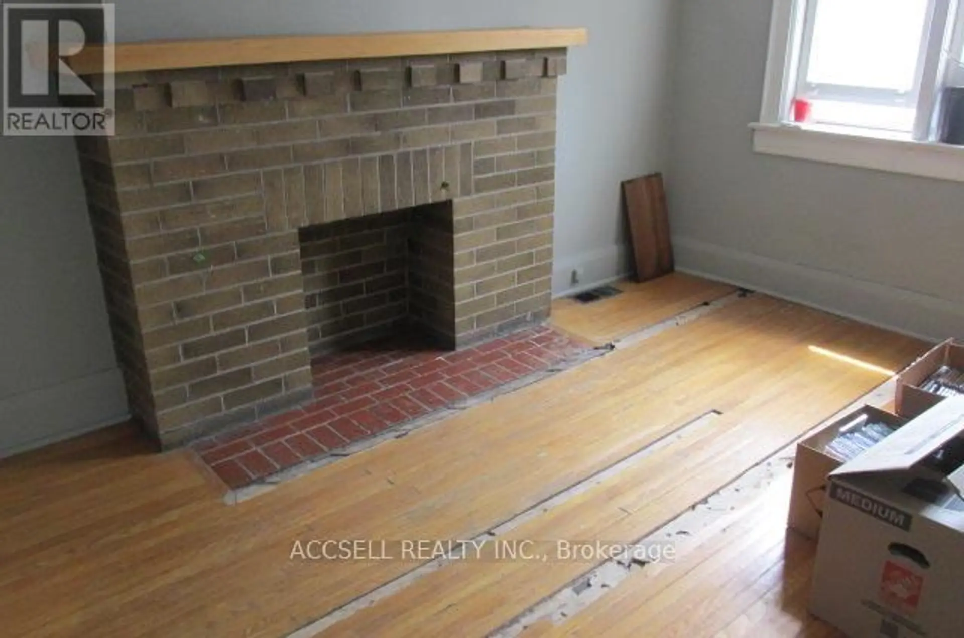 53 ARLINGTON AVENUE N - Image 10
