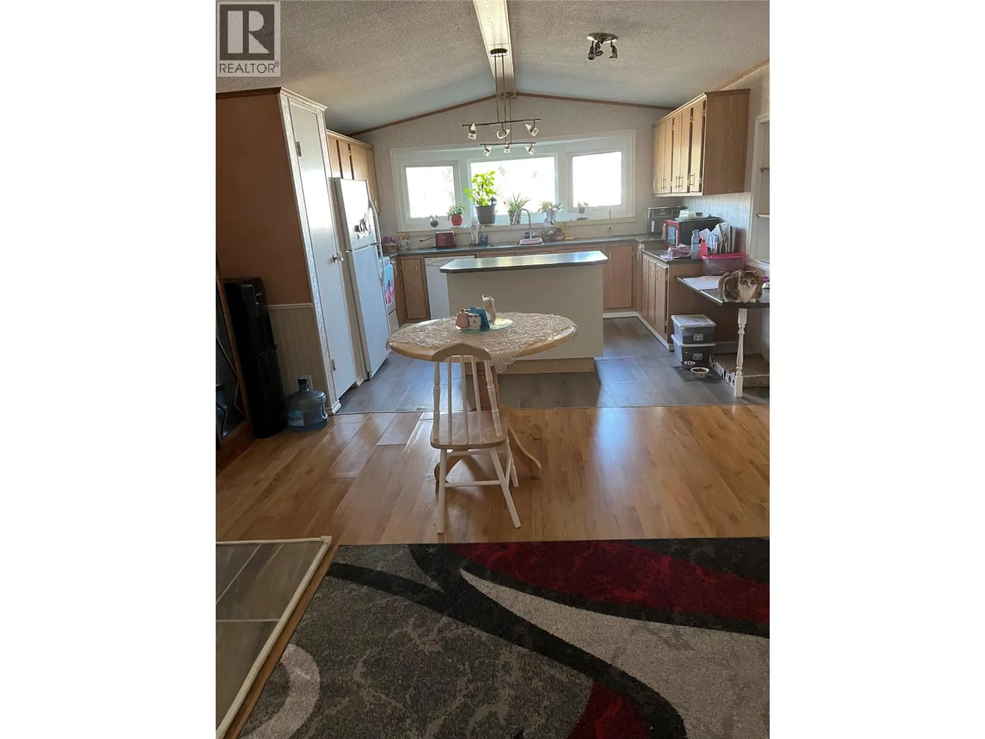 #163 715 Beaver Lake Close - Image 2