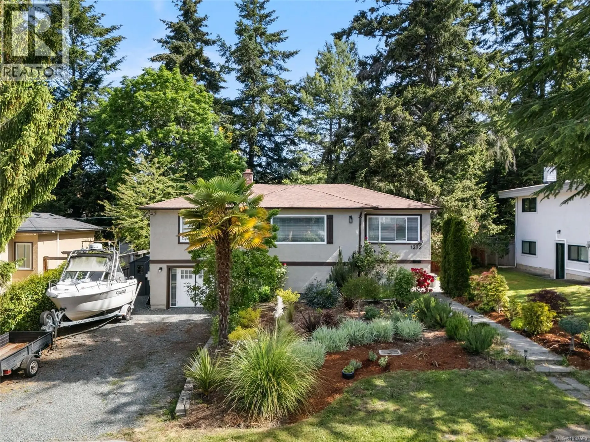 Property at 1232 Pearce Cres, Saanich, BC