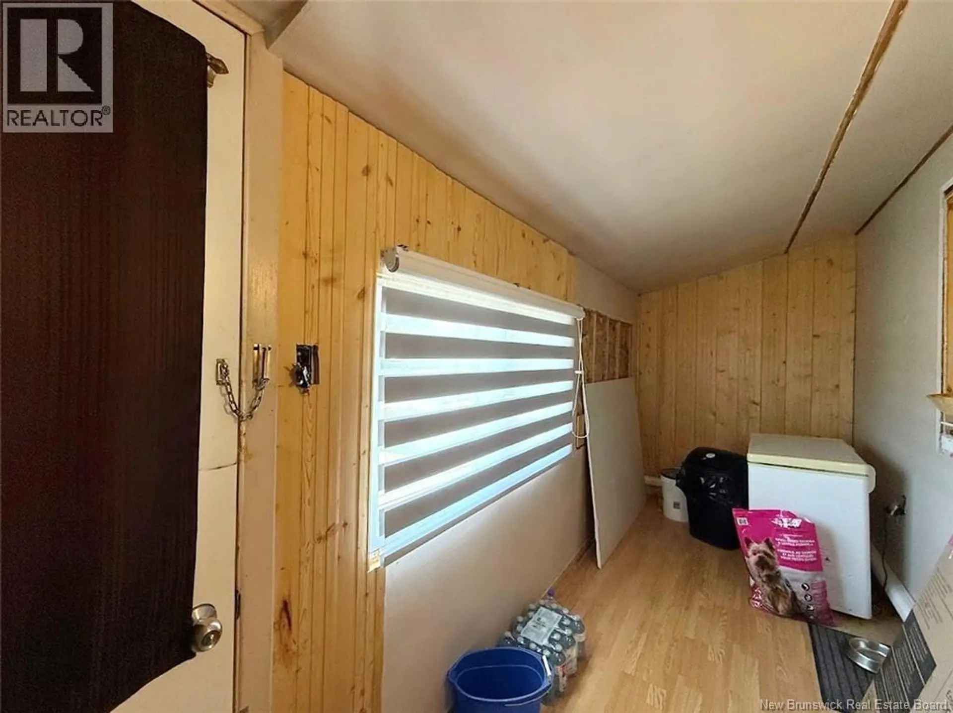 1043 Victoria Street - Image 2