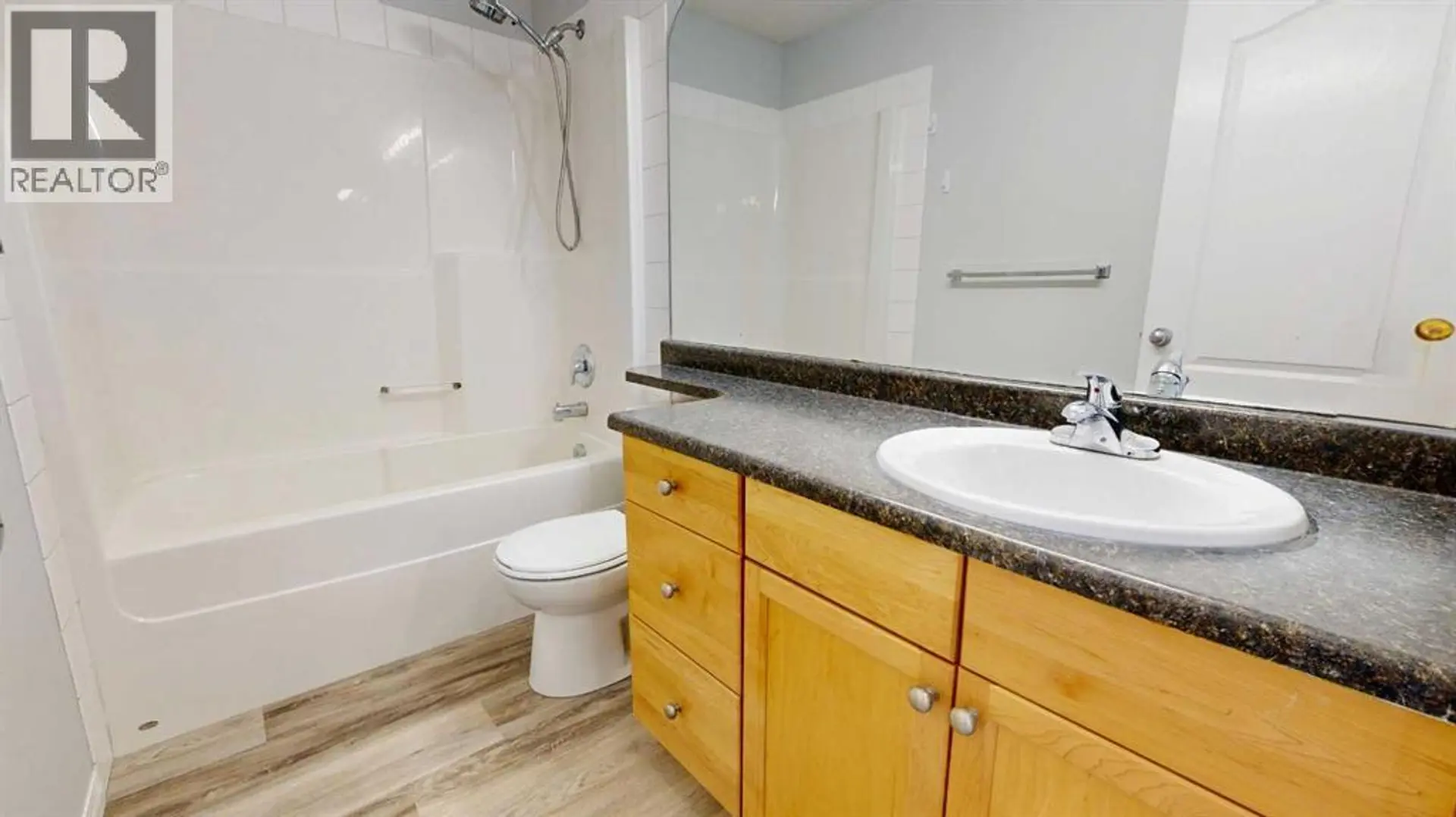 10317 Landing Drive - Image 13
