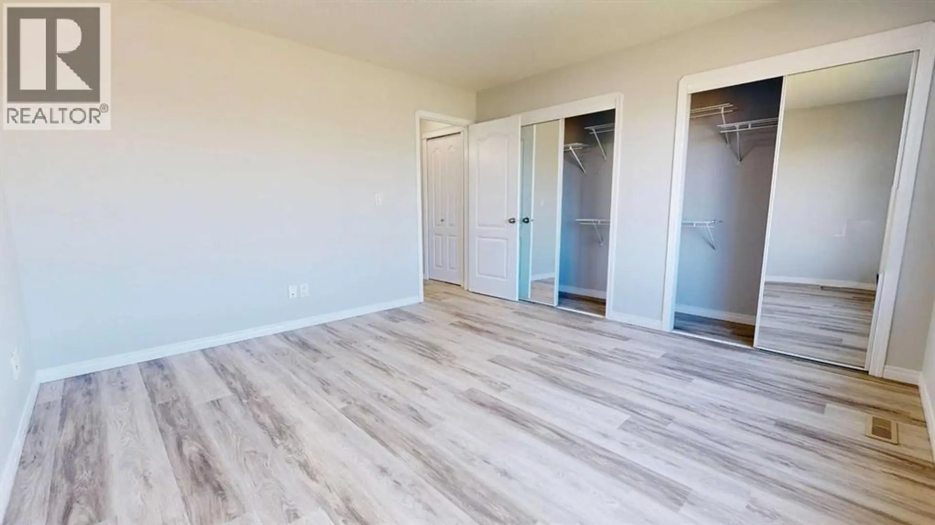 10317 Landing Drive - Image 16