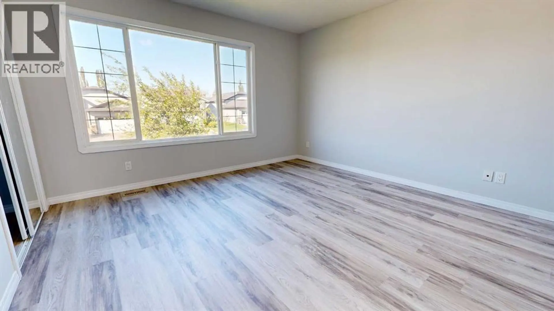 10317 Landing Drive - Image 14