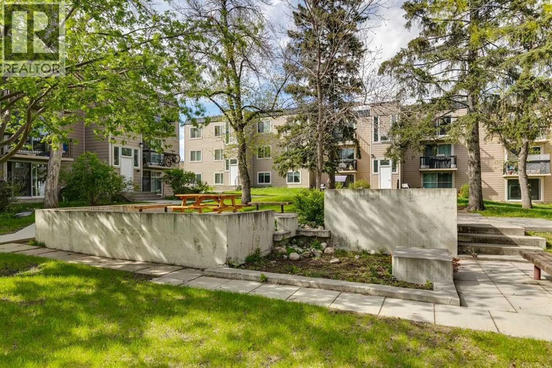 #208 315 Heritage Drive SE - Image 19