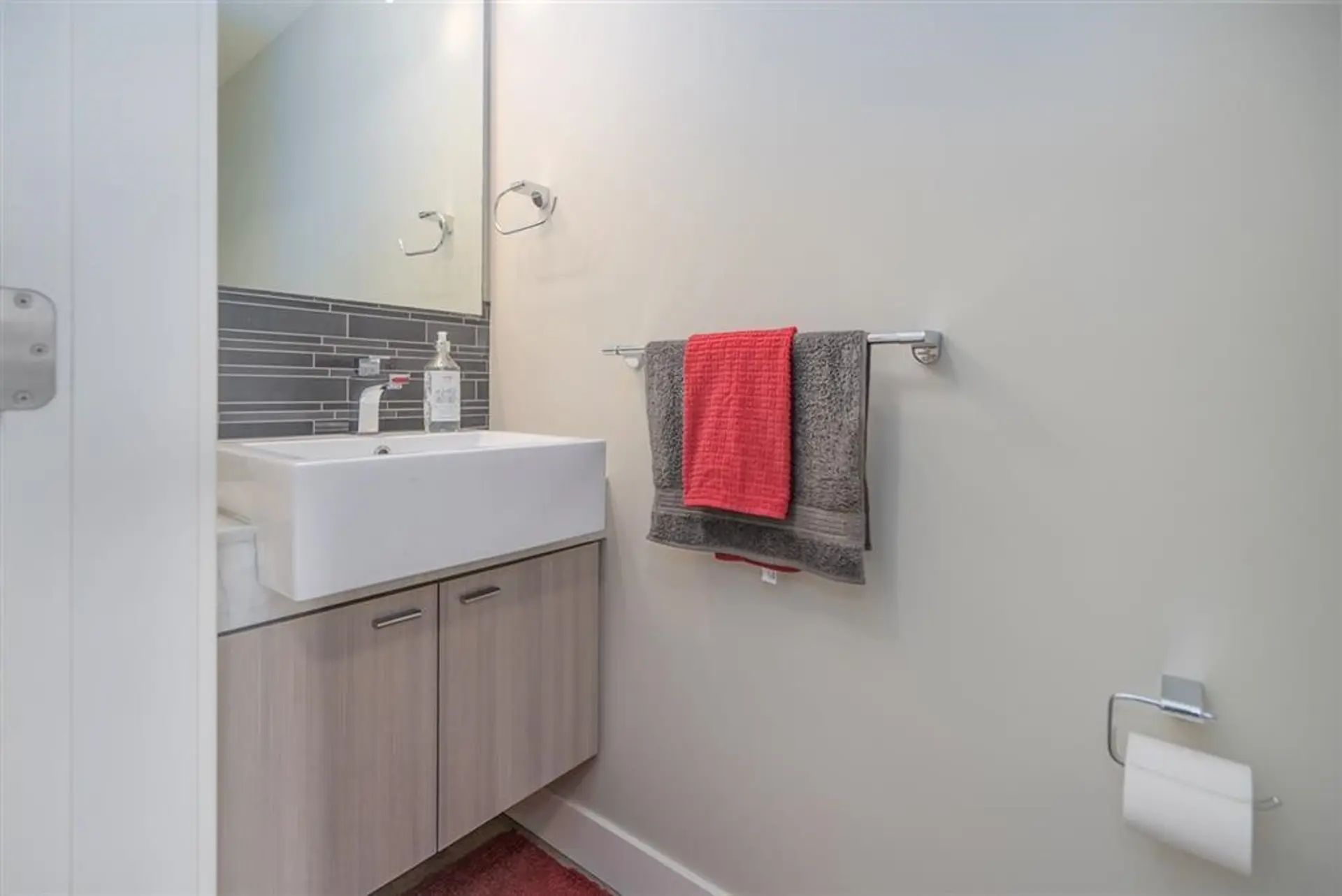 #301 3090 Gladwin Road - Image 9