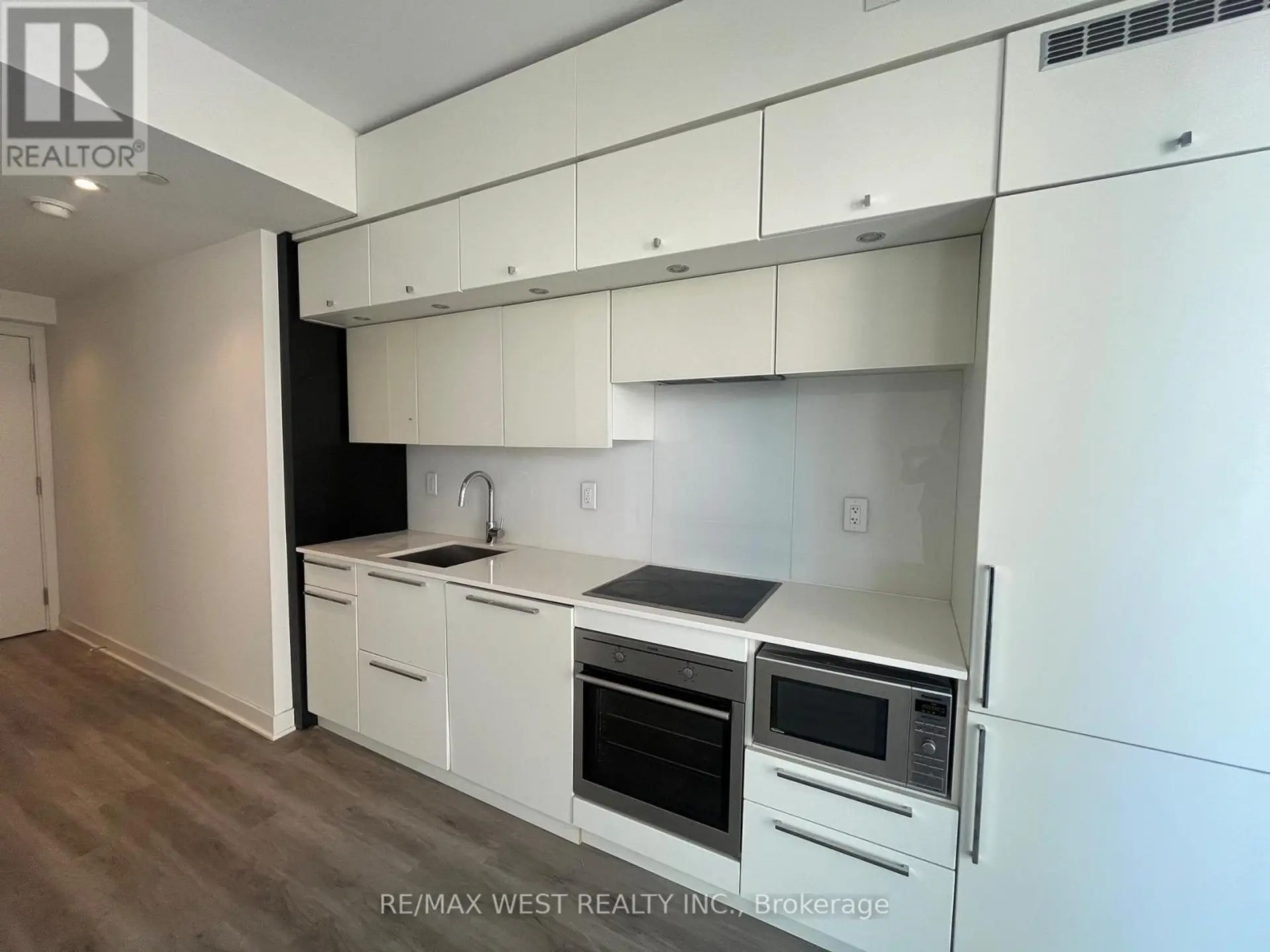 #1106 15 GRENVILLE STREET - Image 7