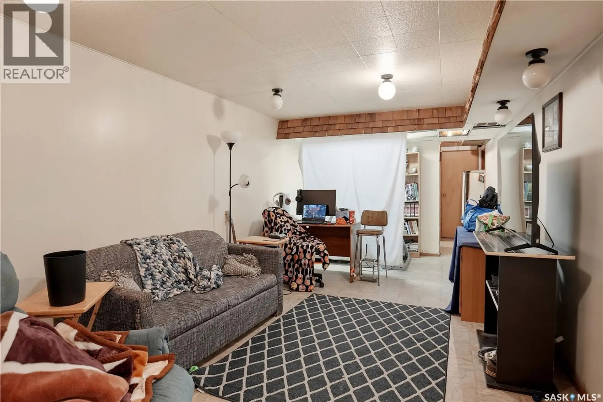 2106 101st CRESCENT - Image 12