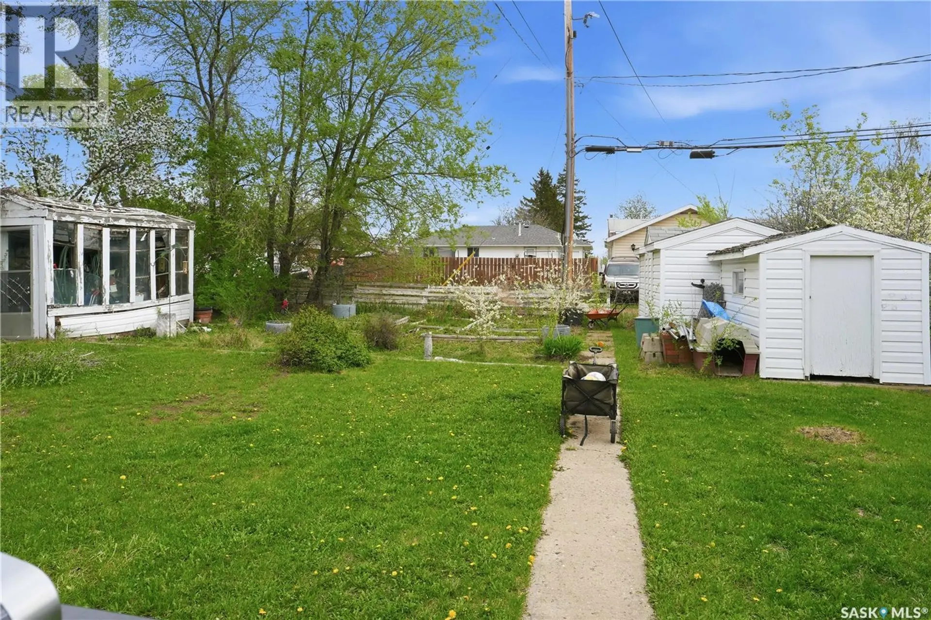 2106 101st CRESCENT - Image 18