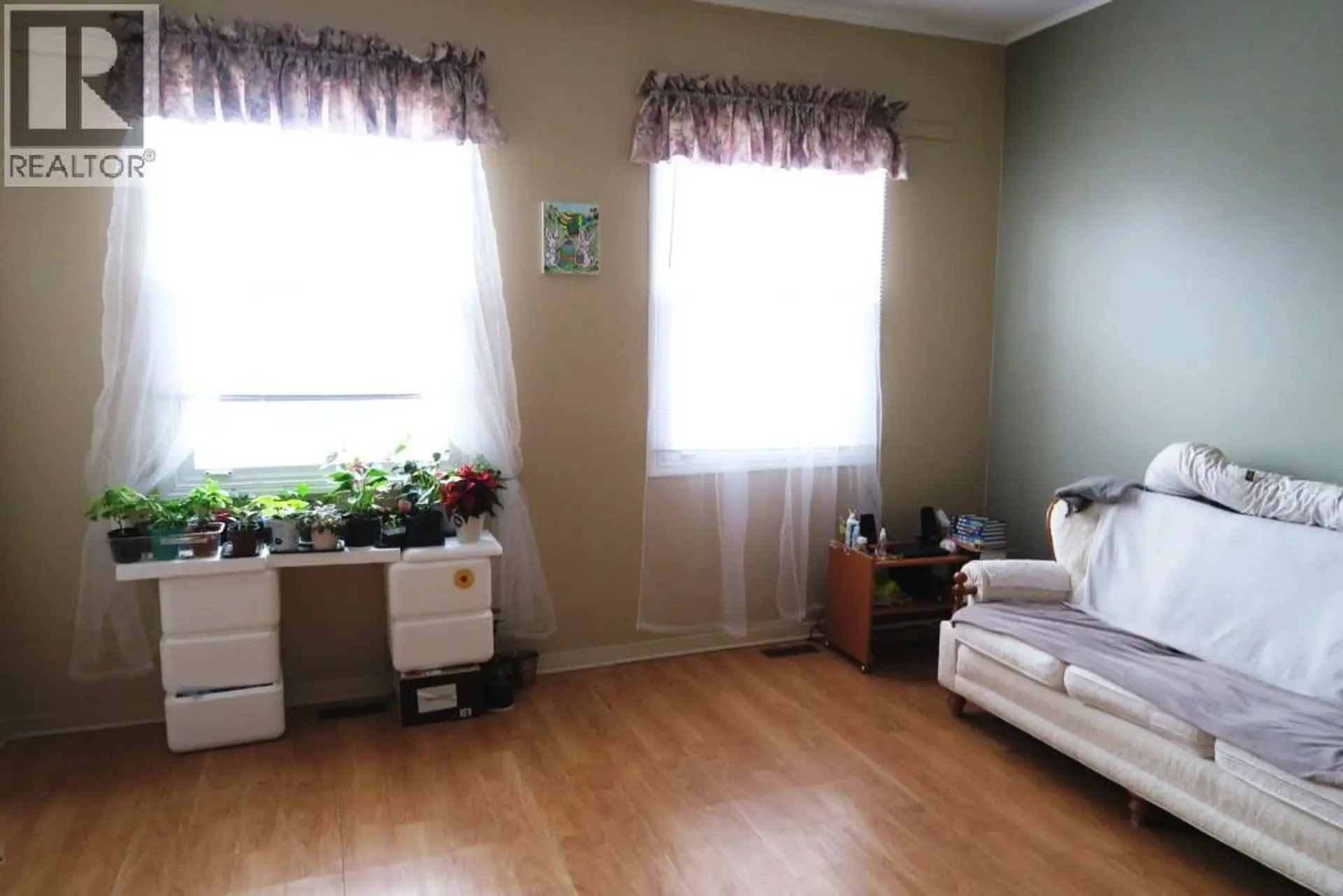 139 1 Street S - Image 7