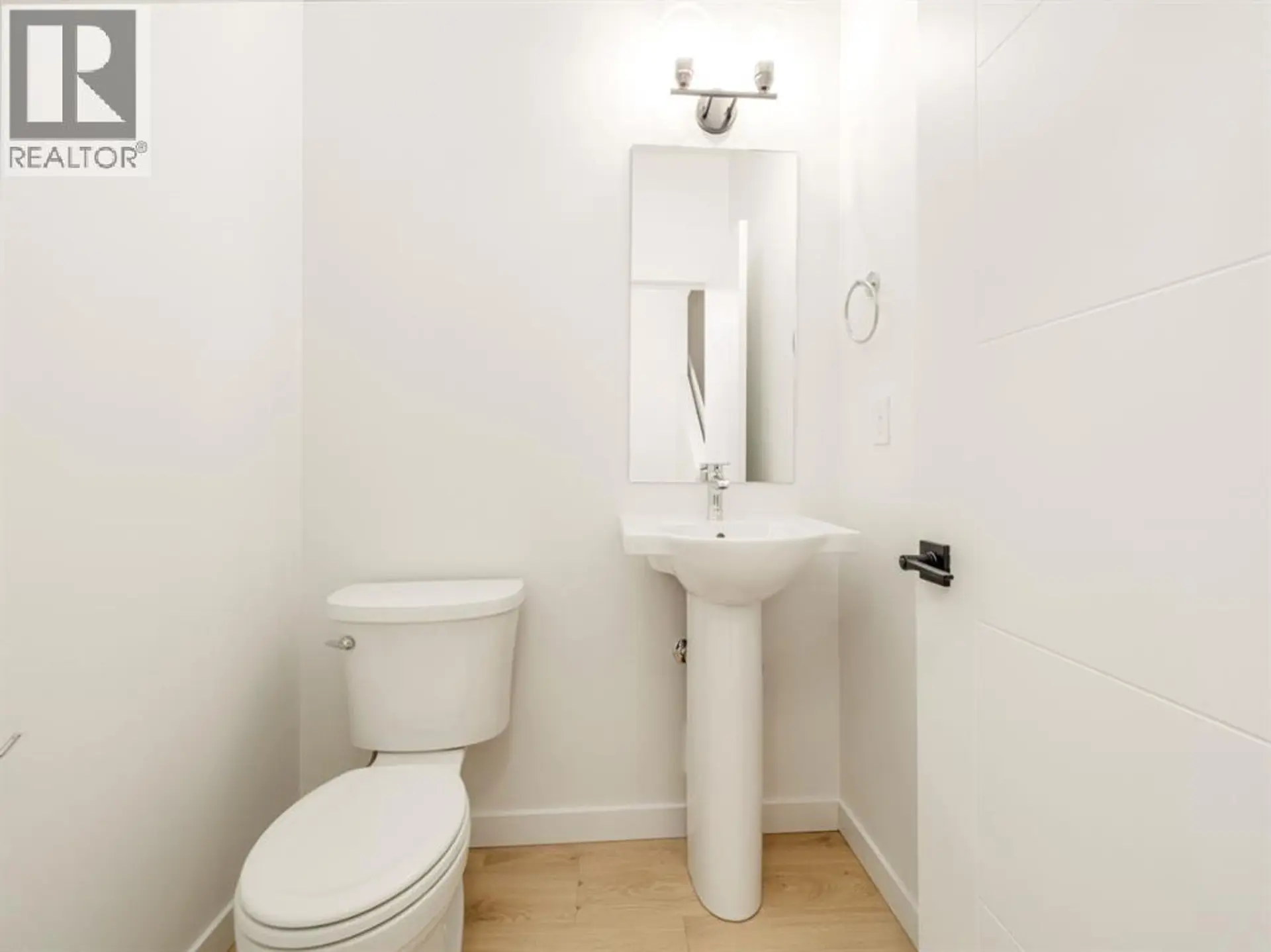 4353 25 Avenue S - Image 8