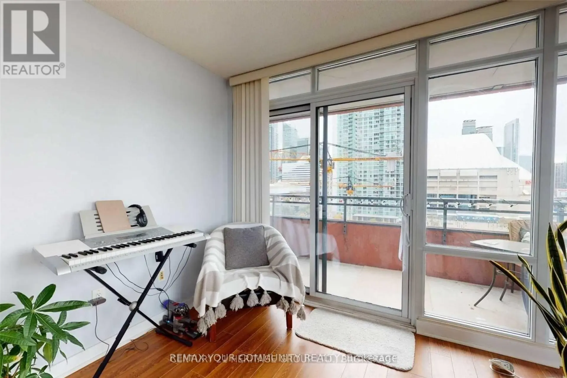 #919 4K SPADINA AVENUE - Image 10