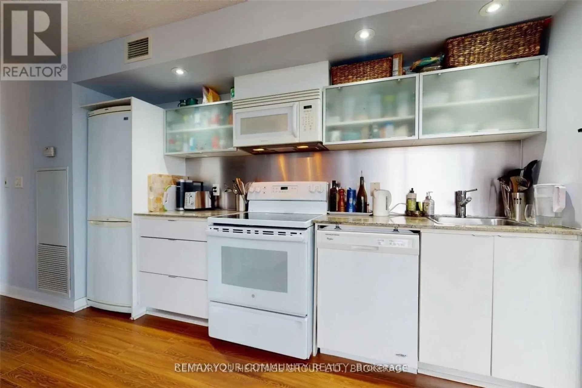 #919 4K SPADINA AVENUE - Image 14