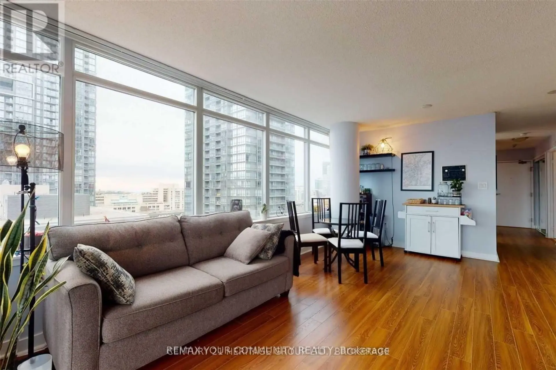 #919 4K SPADINA AVENUE - Image 8