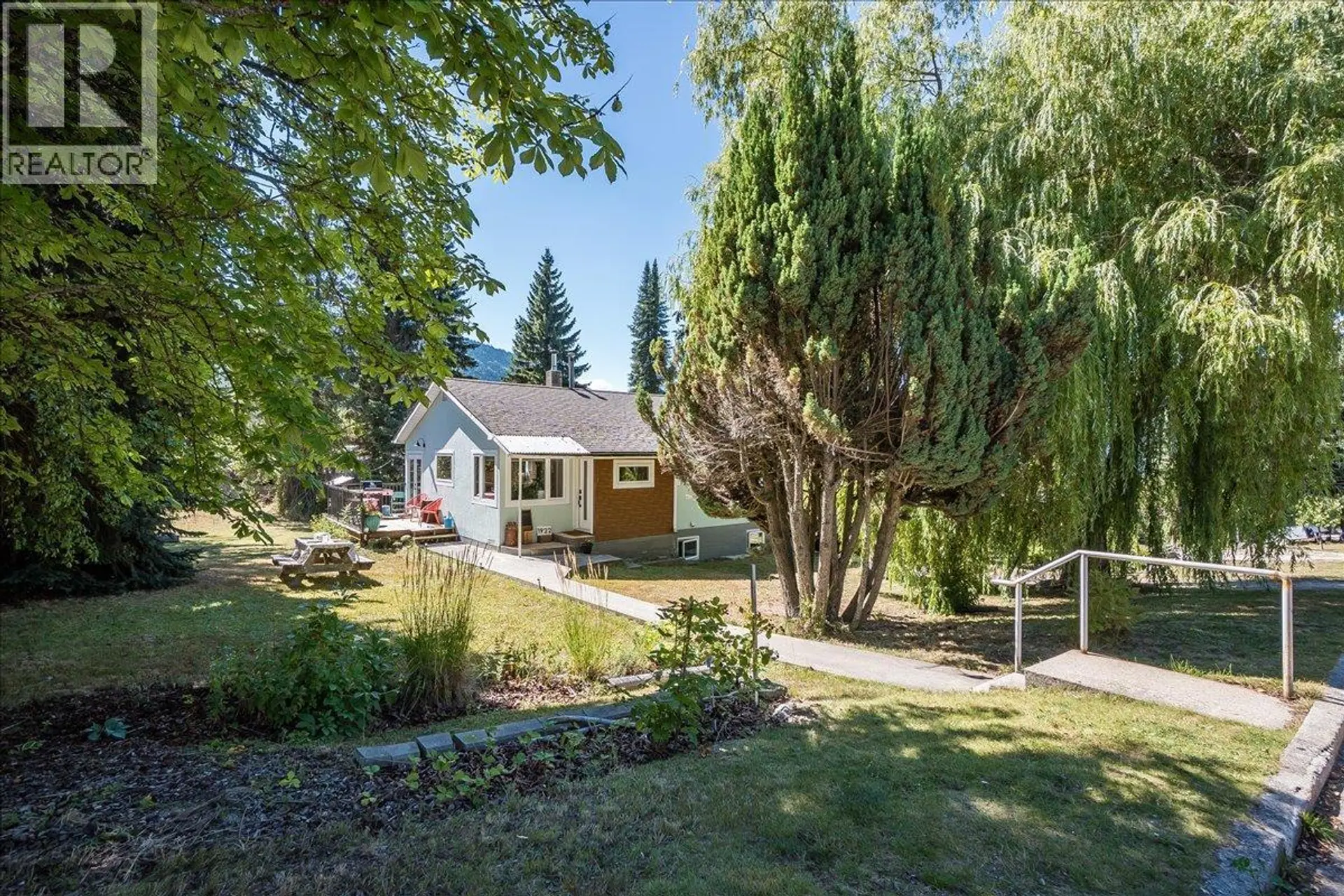 Property at 1922 Kootenay Street, Nelson, BC