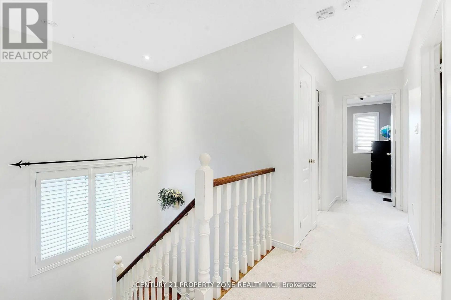 582 PLANTATION GATE - Image 3