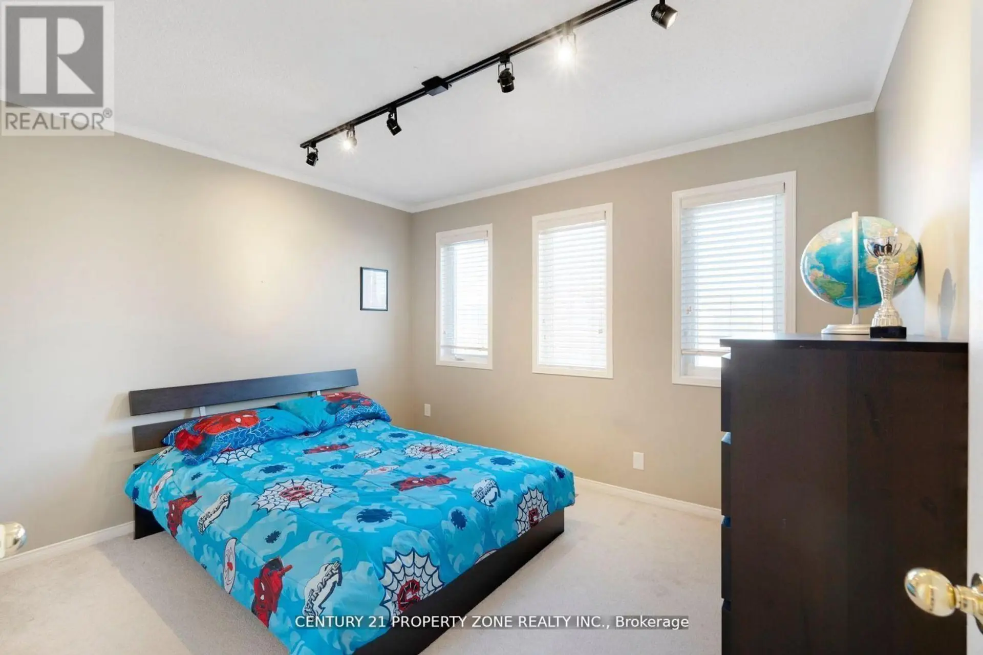 582 PLANTATION GATE - Image 6