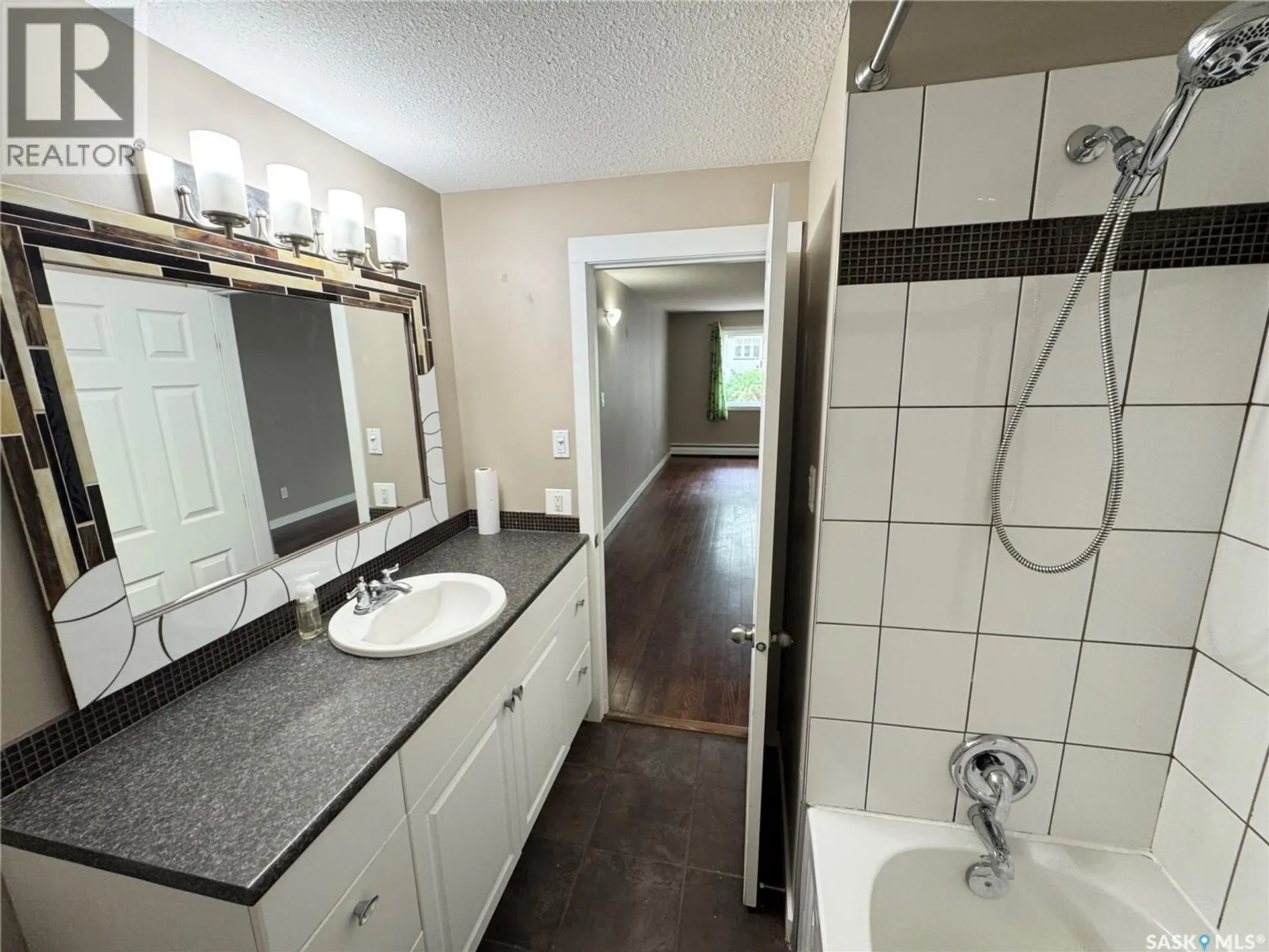 #7 2121 Rae STREET - Image 13