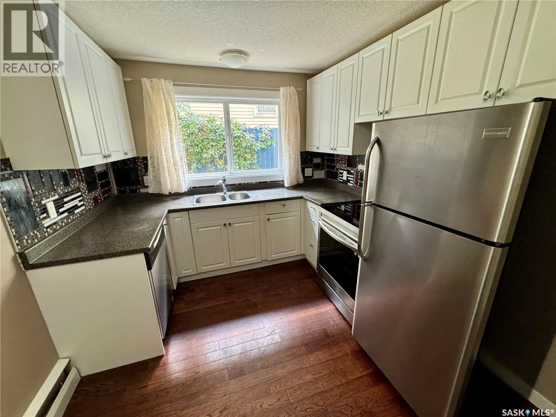 #7 2121 Rae STREET - Image 7