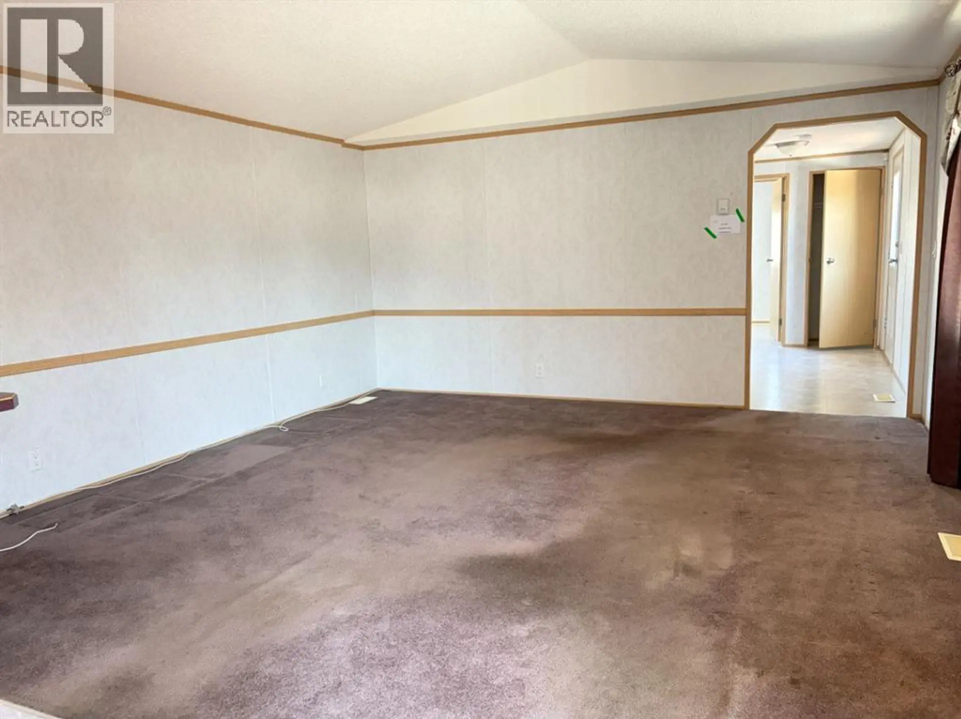 300 Grandview Crescent - Image 7