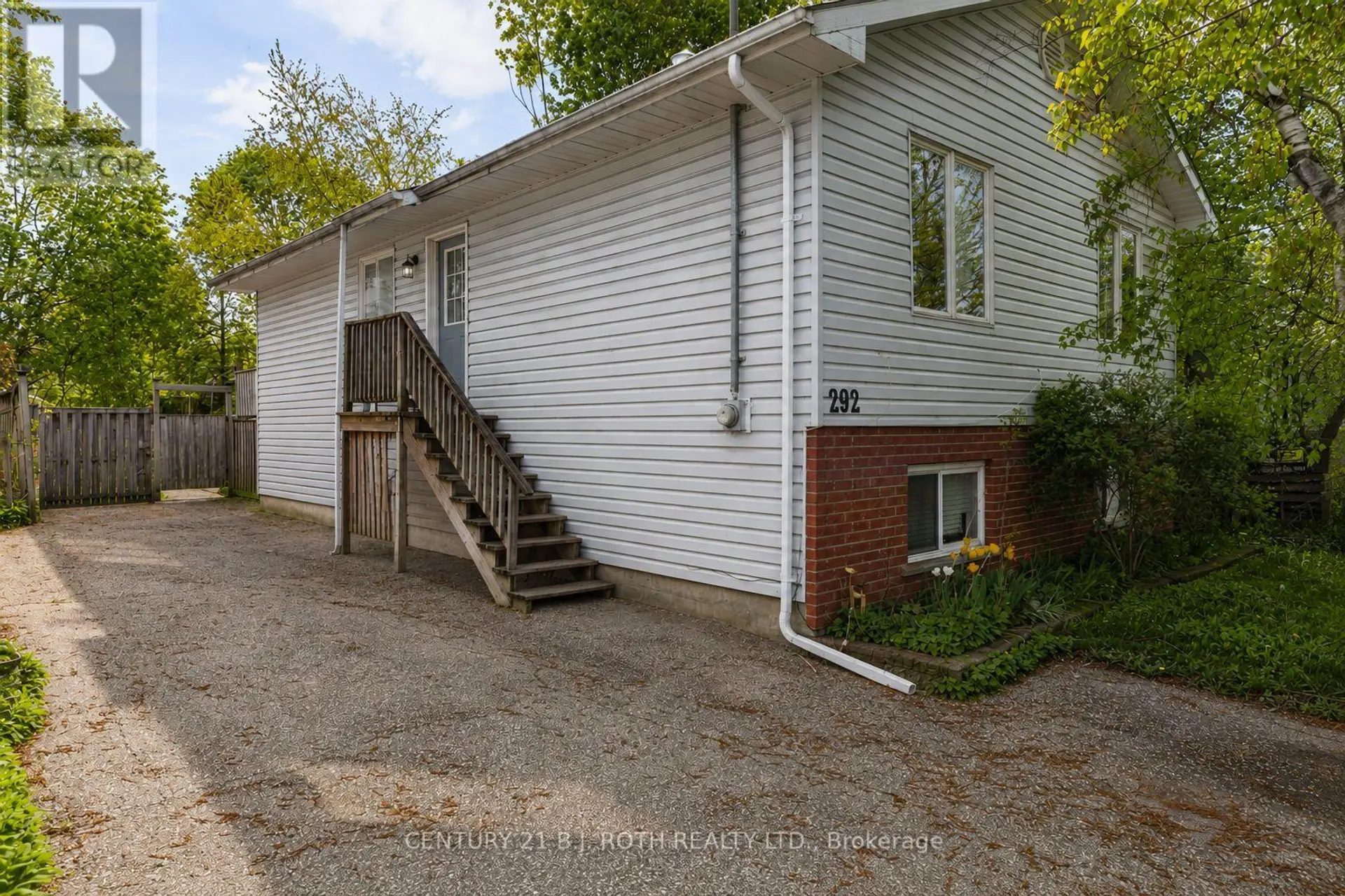 292 MILLARD STREET - Image 2