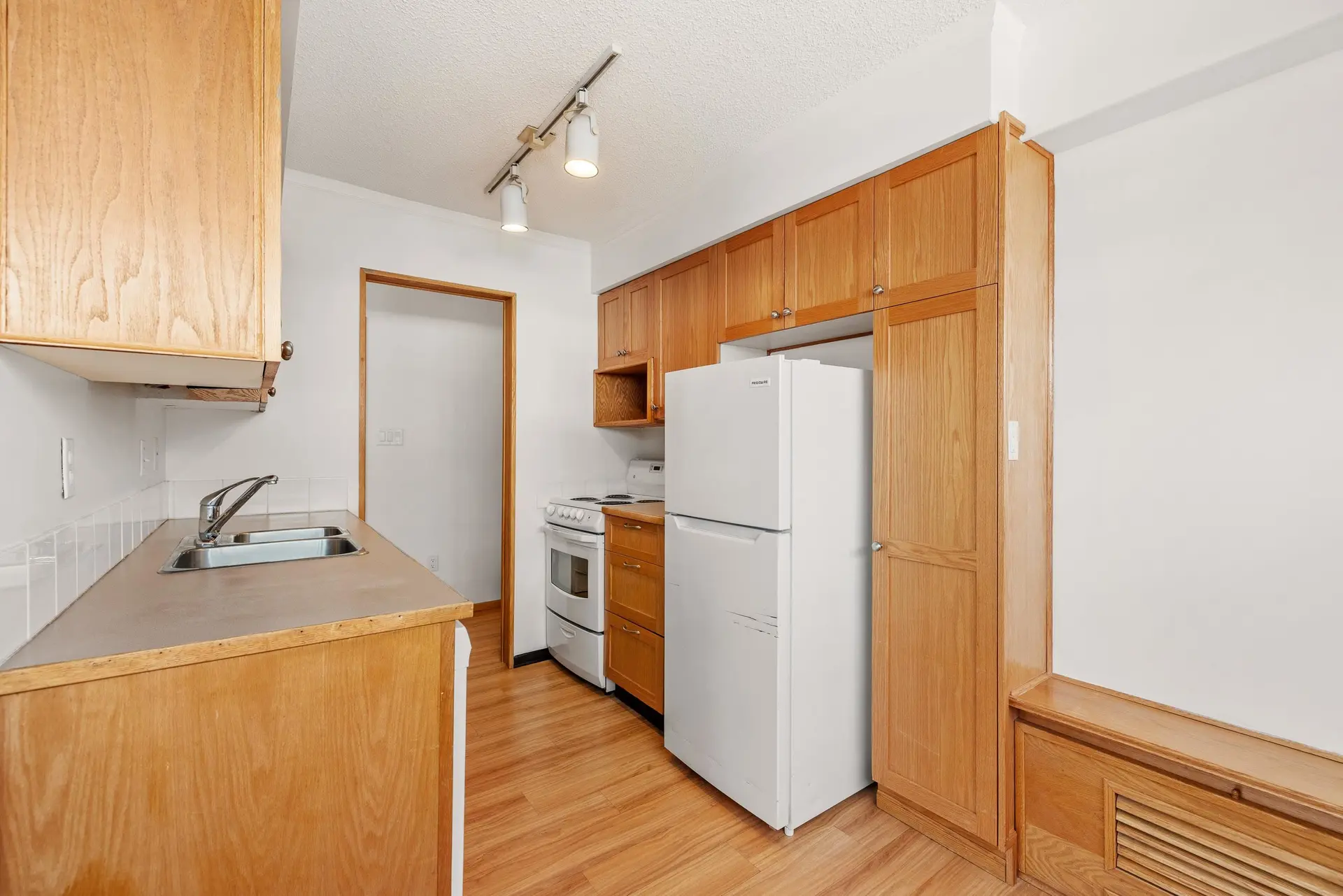 #309 1855 Nelson Street - Image 16