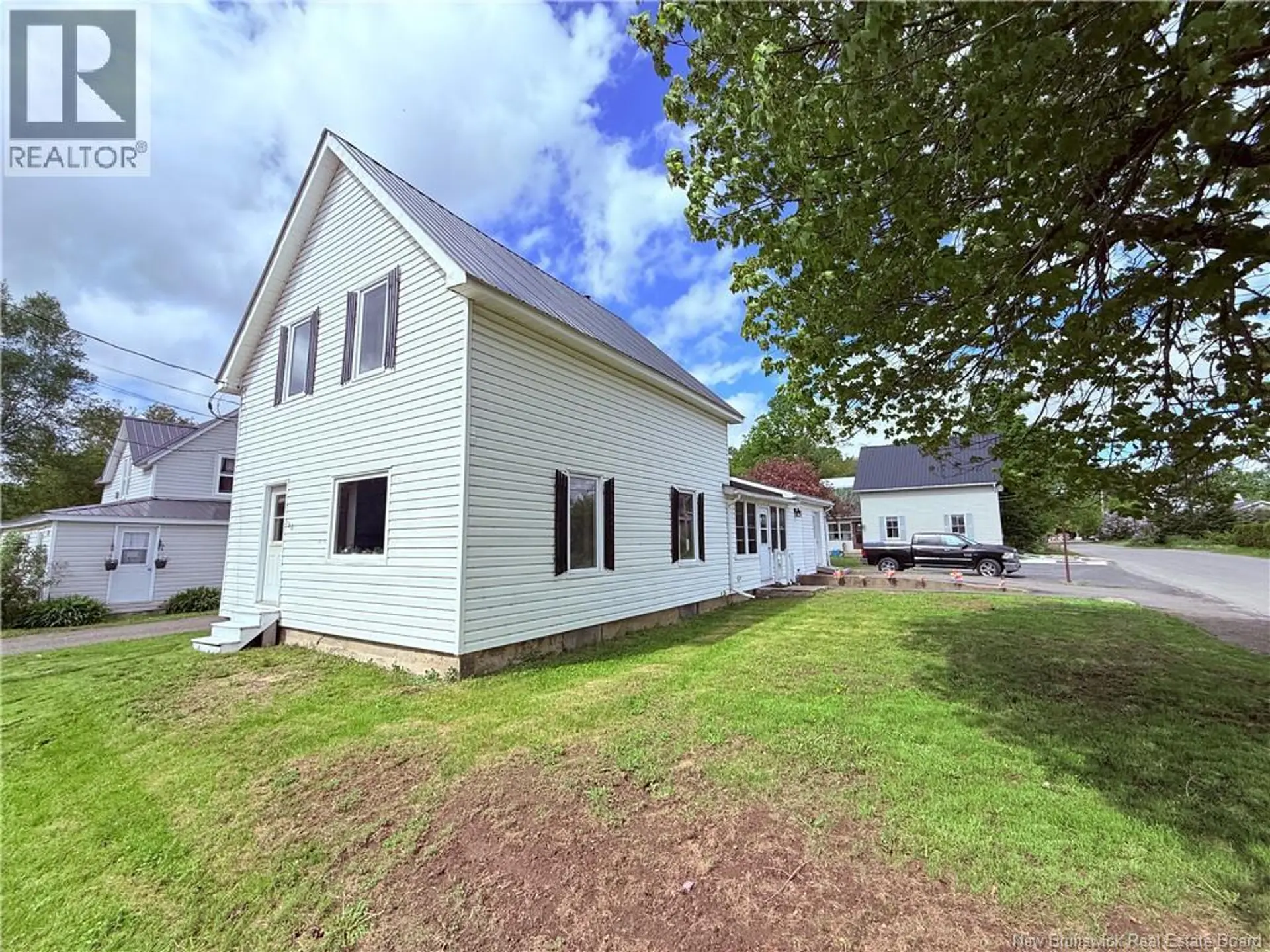 128 Houlton Street - Image 2
