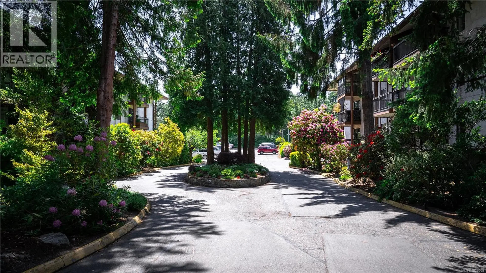 Property at #118 1009 Mckenzie Ave, Saanich, BC