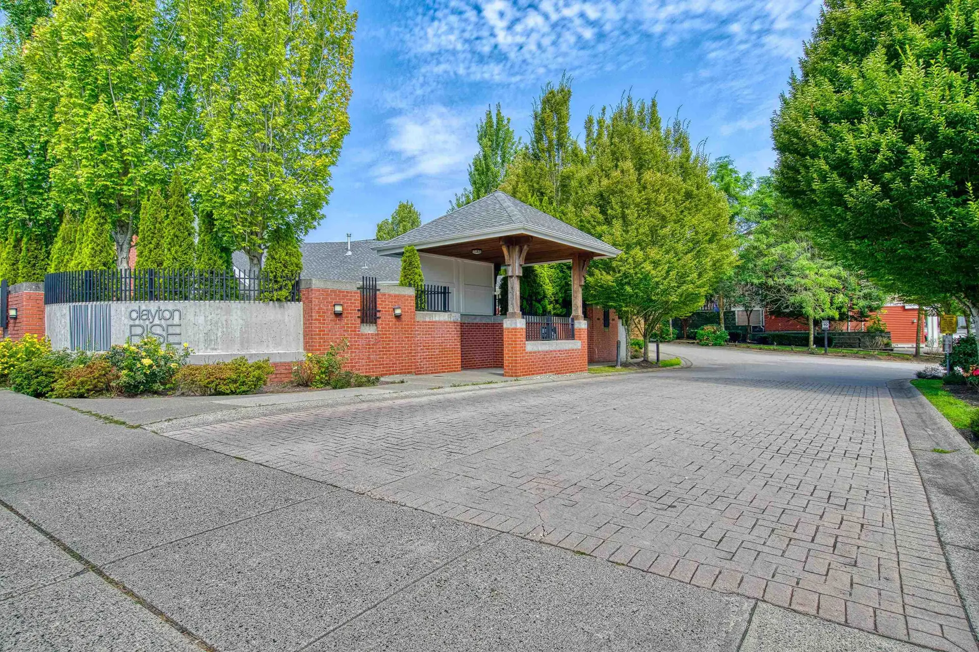 Property at 100 19505 68a Avenue, Surrey, BC