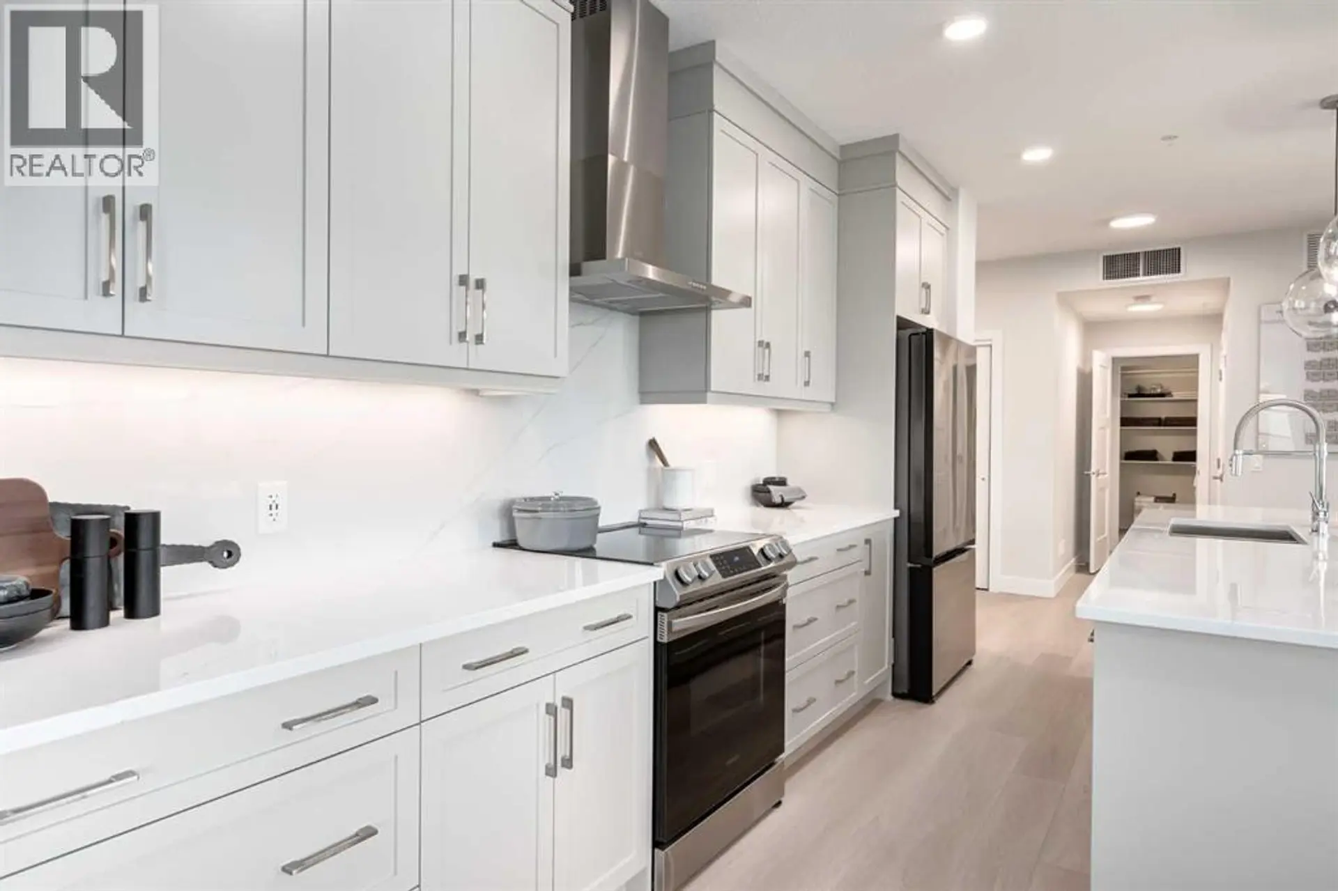 #1307 110 Greenbriar Place NW - Image 4