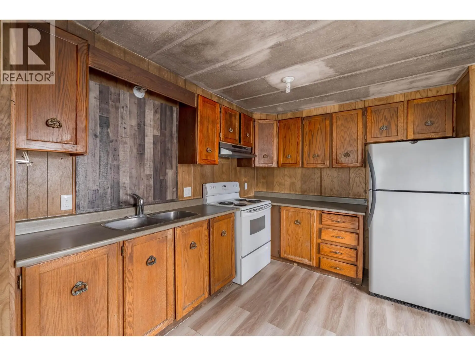4807 CLARKE AVENUE - Image 2